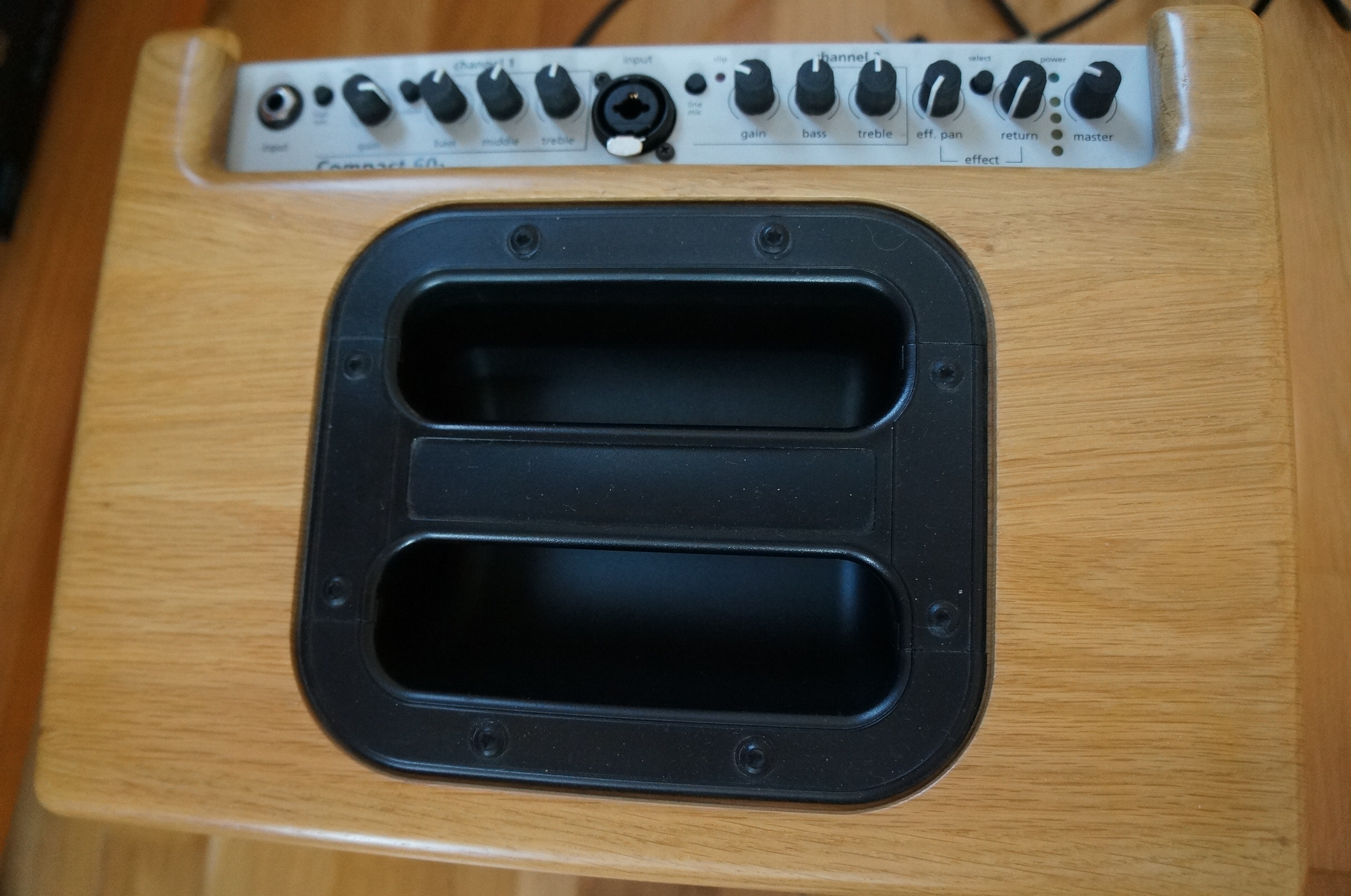 8 slot lunchbox