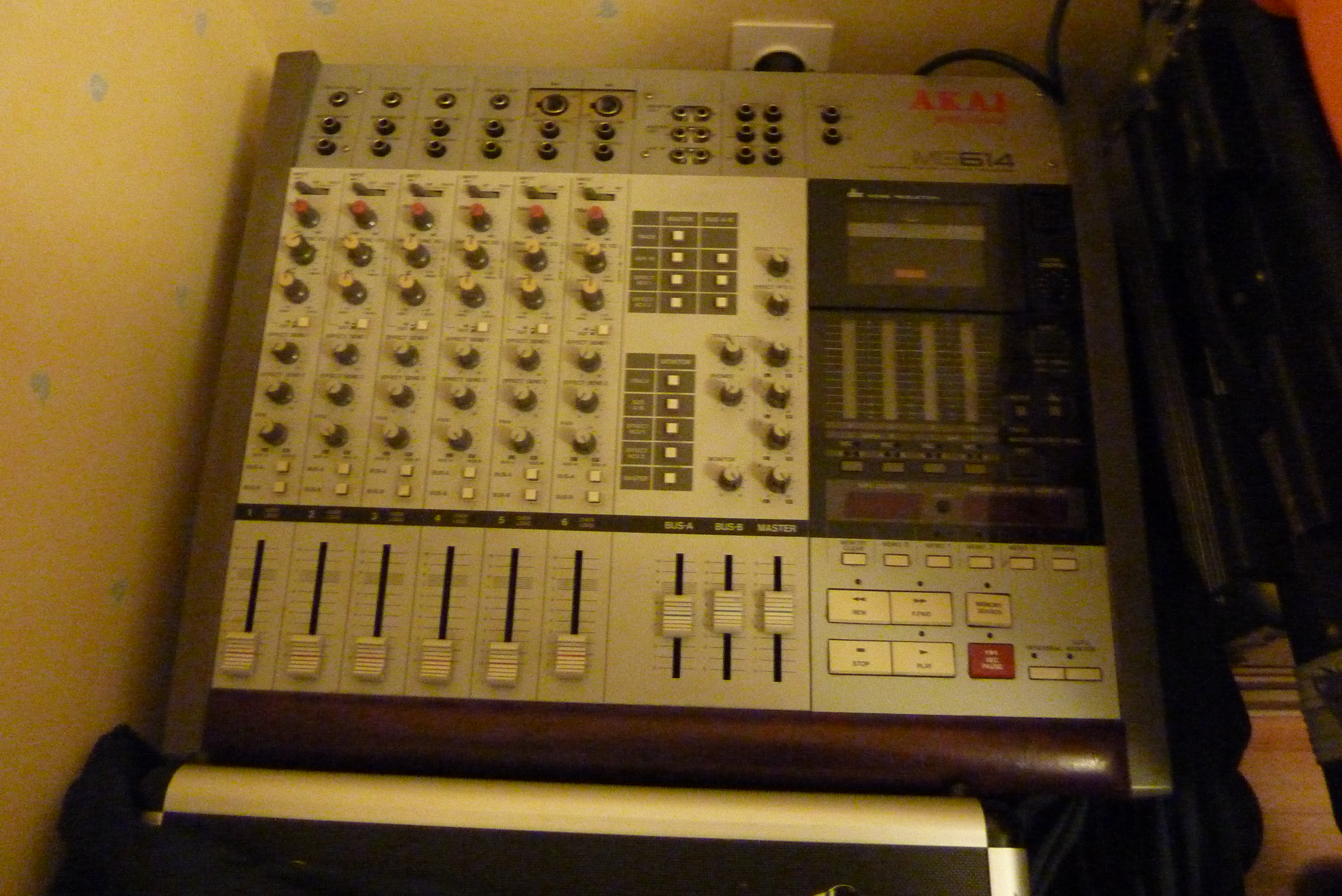 akai mg614