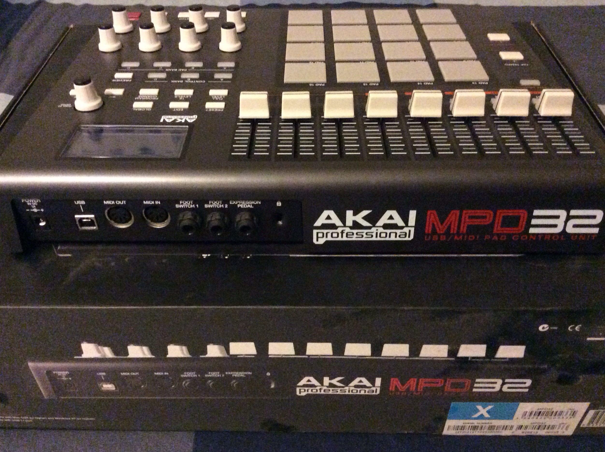 Photo Akai MPD32 Akai MPD32 (6527) (785127) Audiofanzine