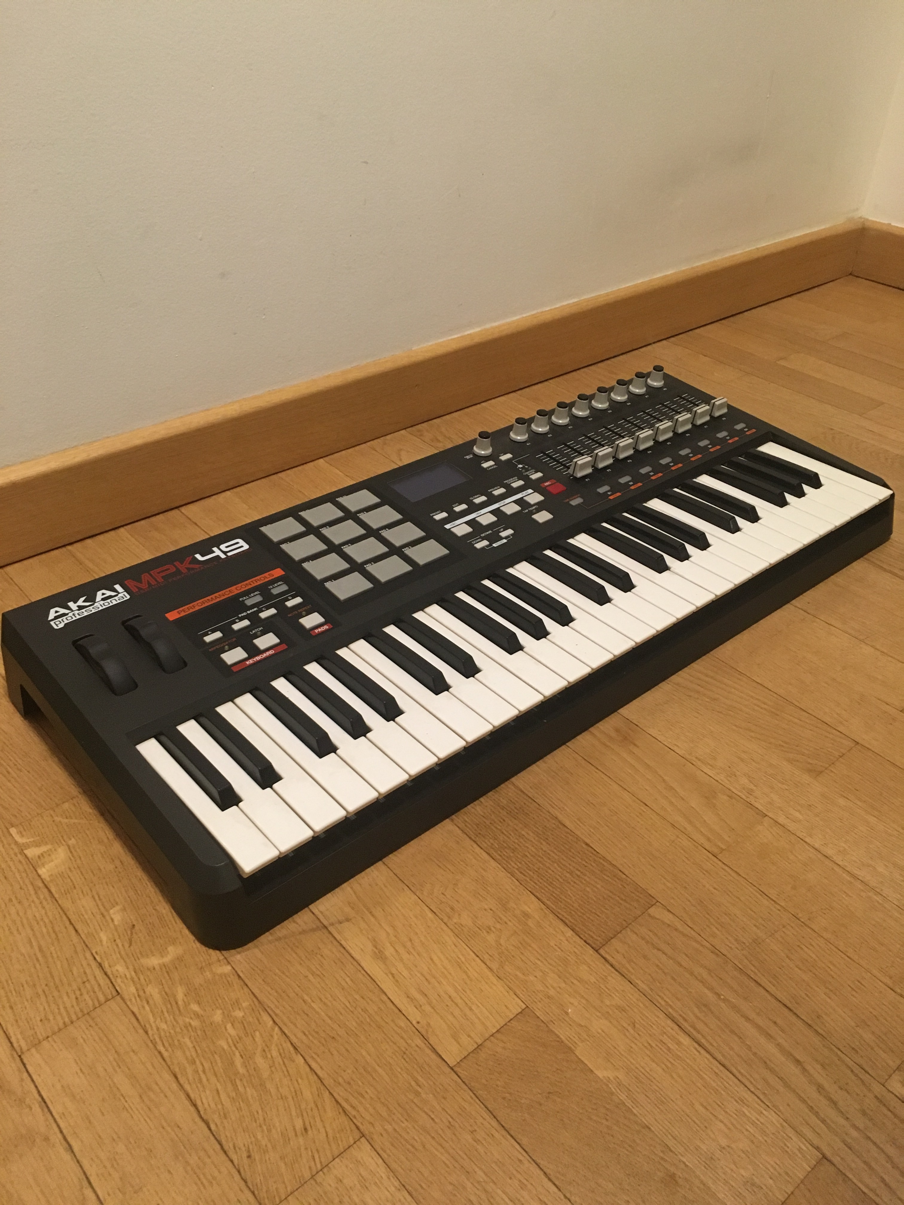 Akai MPK49 Image 1593066 Audiofanzine