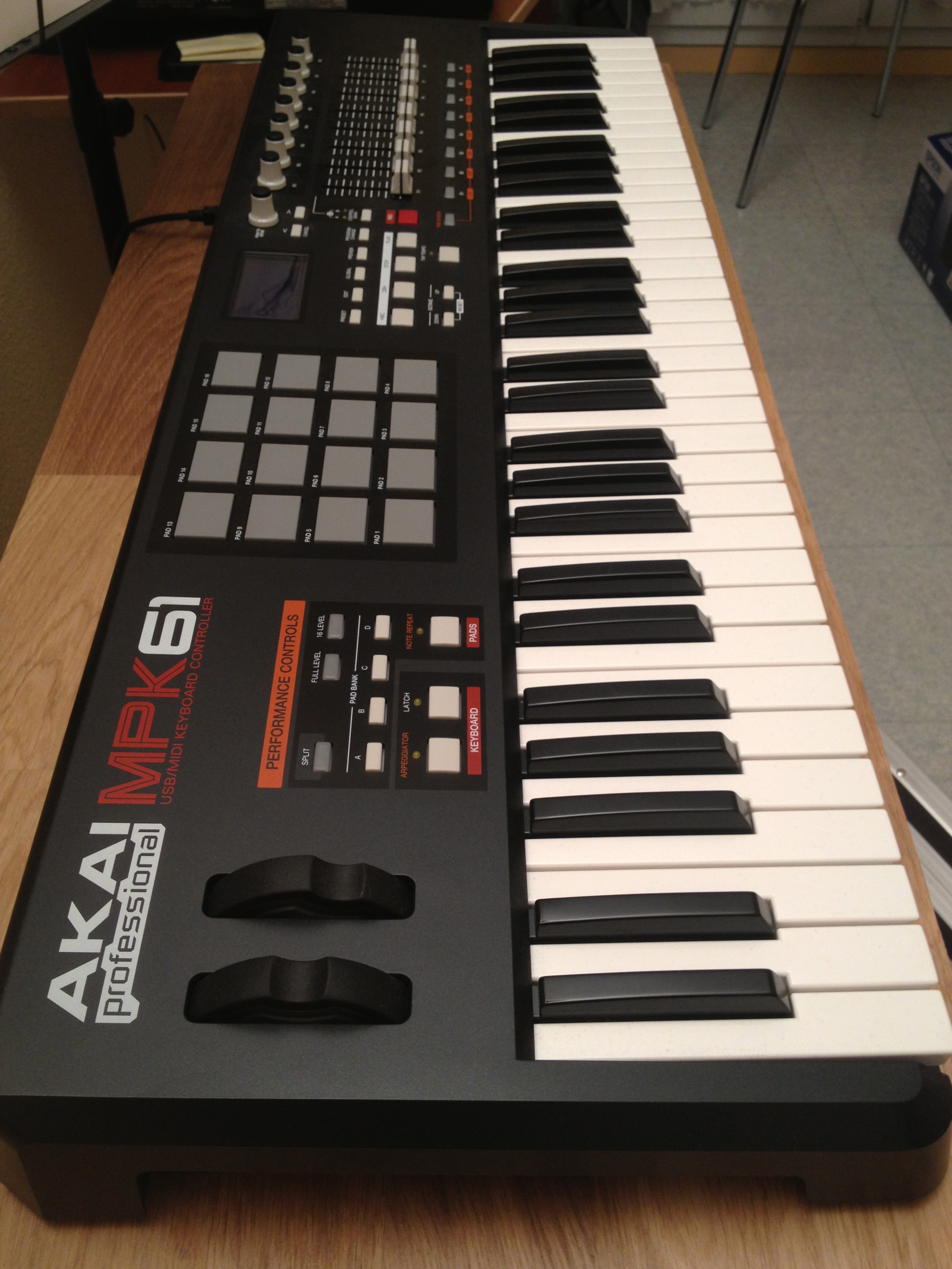 Akai MPK61 image (491019) Audiofanzine