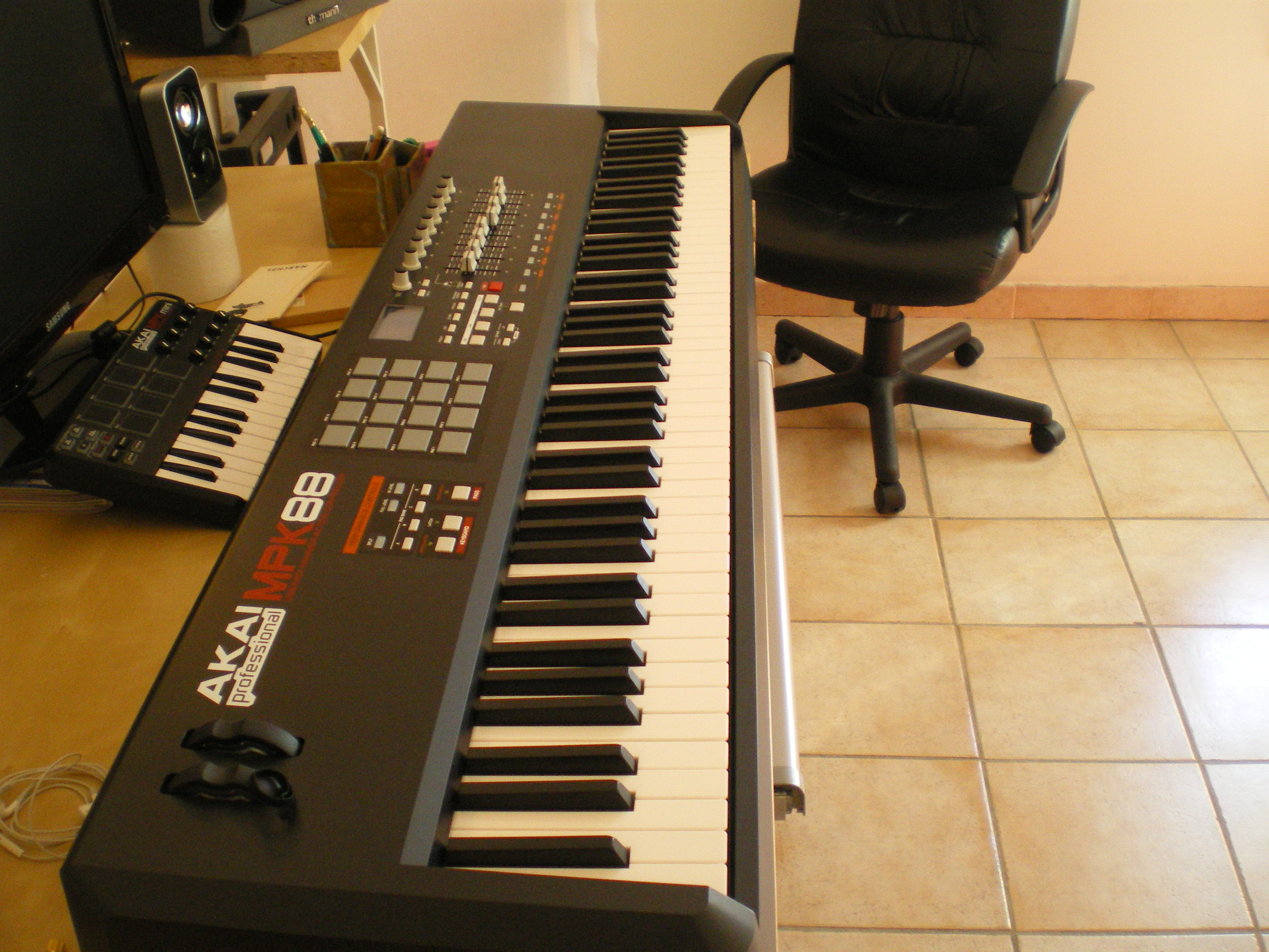 Akai Mpk88