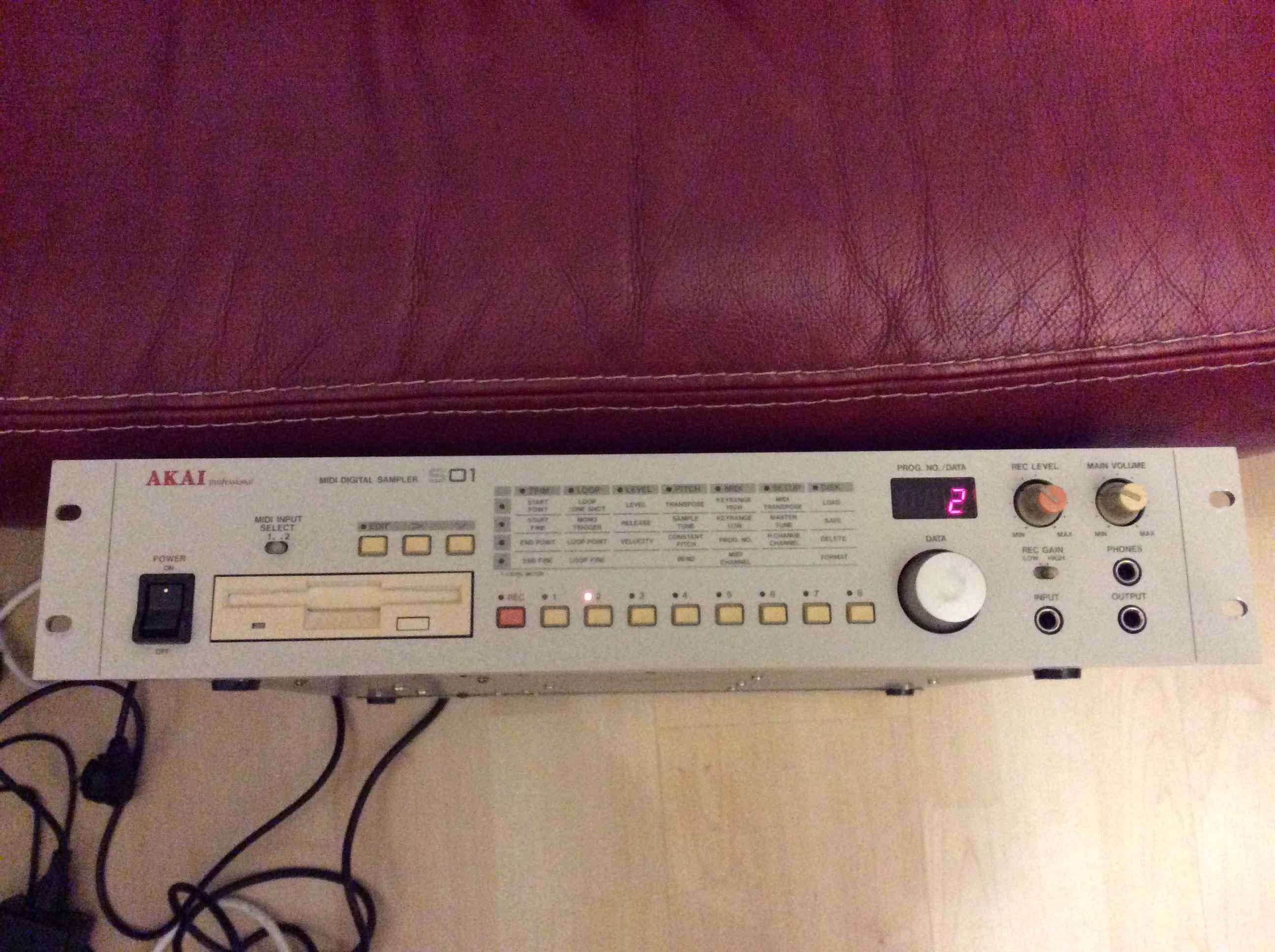 S01 Akai S01 Audiofanzine