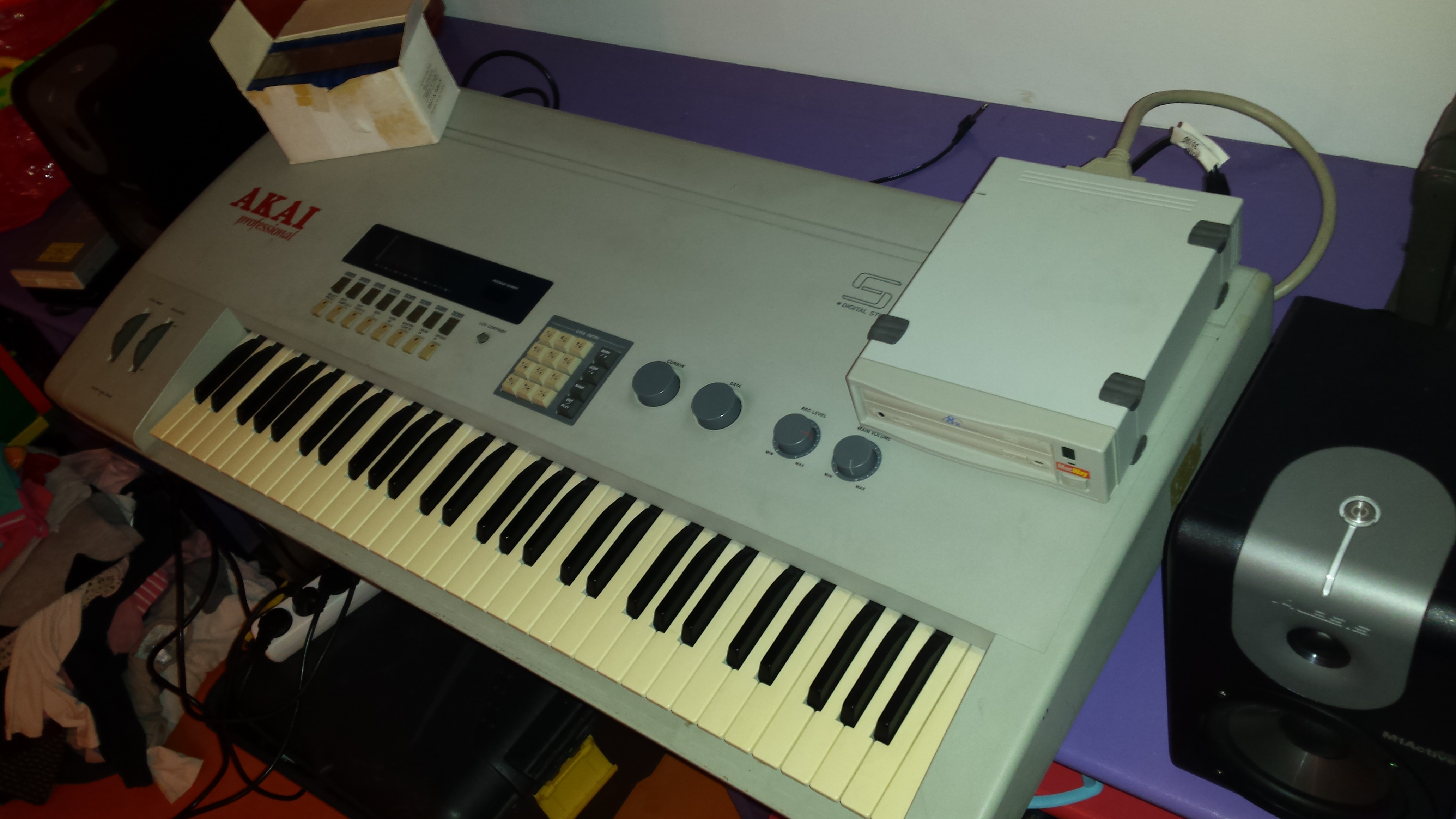 S1000KB Akai S1000KB Audiofanzine