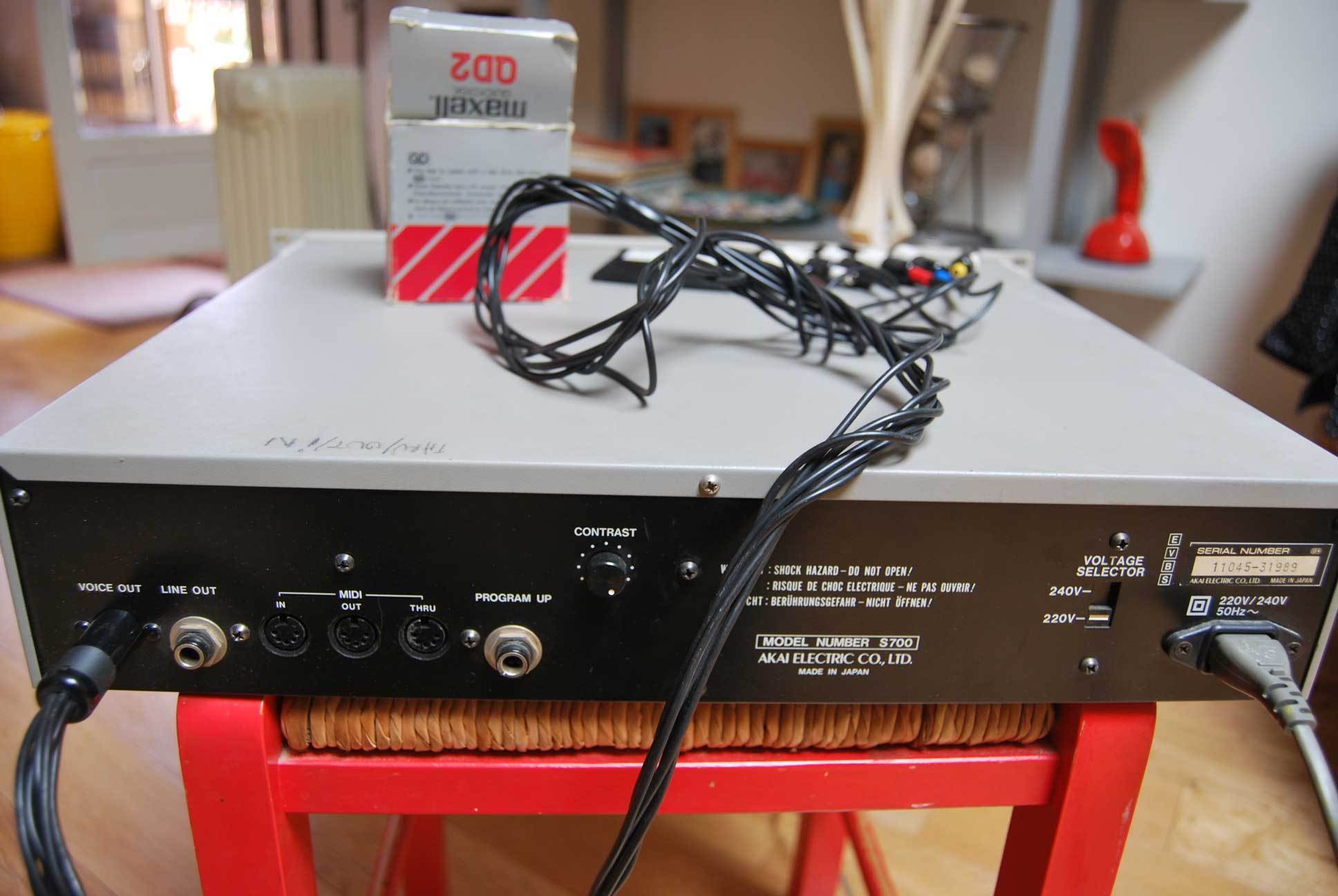 Photo Akai S700 Akai S700 (17514) (88151) Audiofanzine