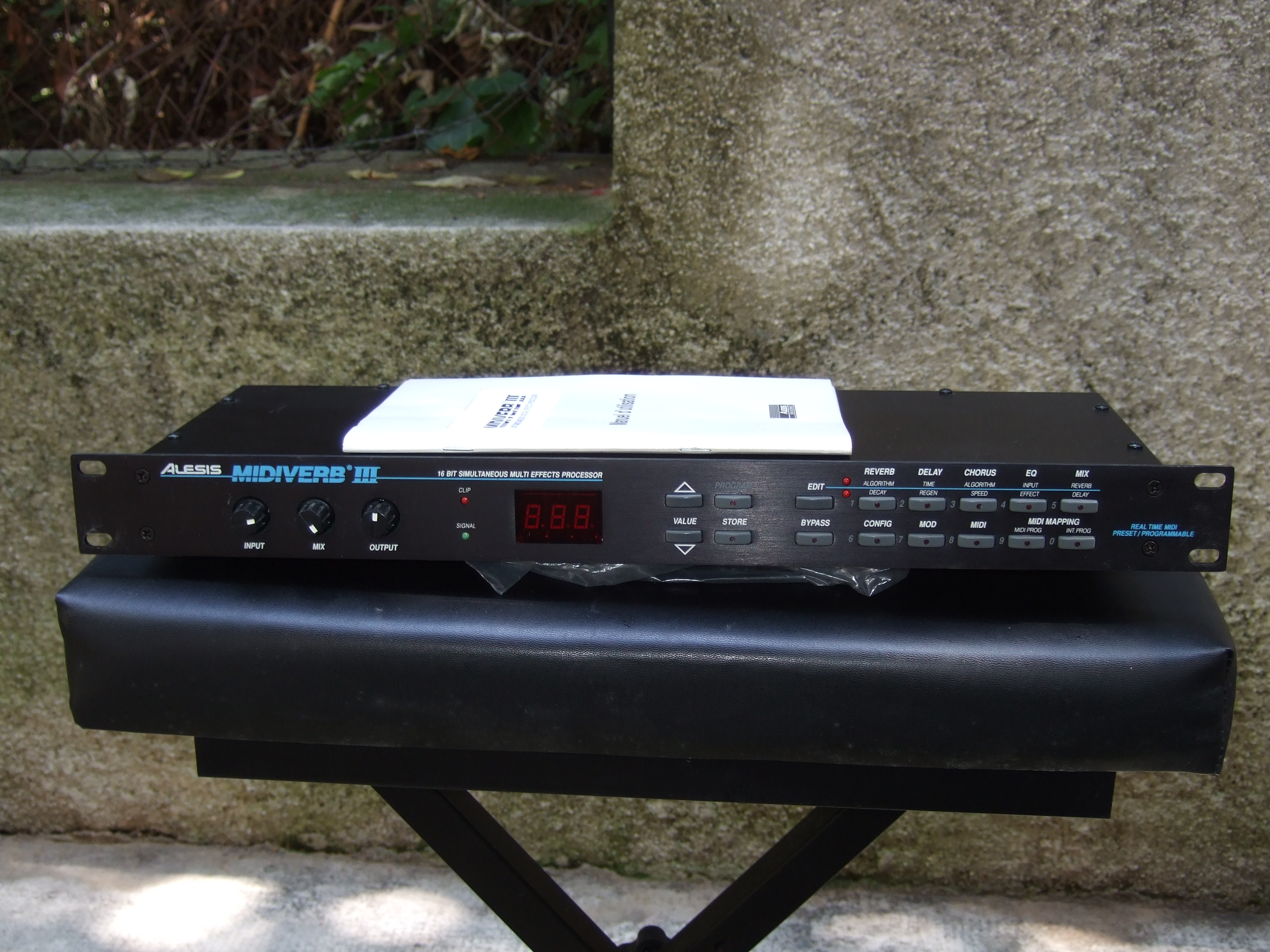 Alesis MidiVerb III image (#1176565) - Audiofanzine