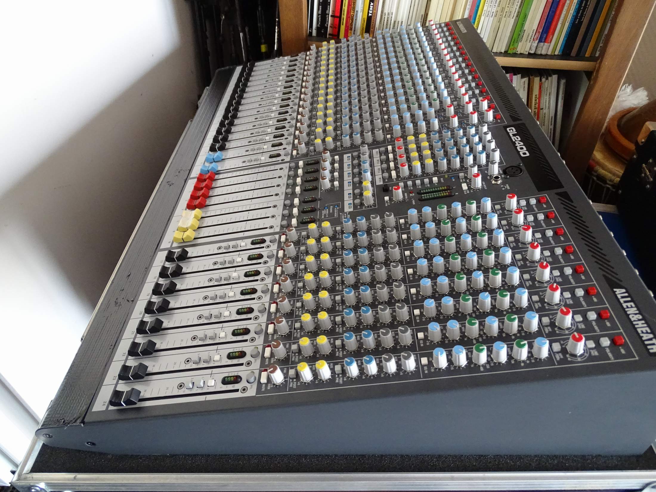 Allen & Heath GL240024 image (1450223) Audiofanzine