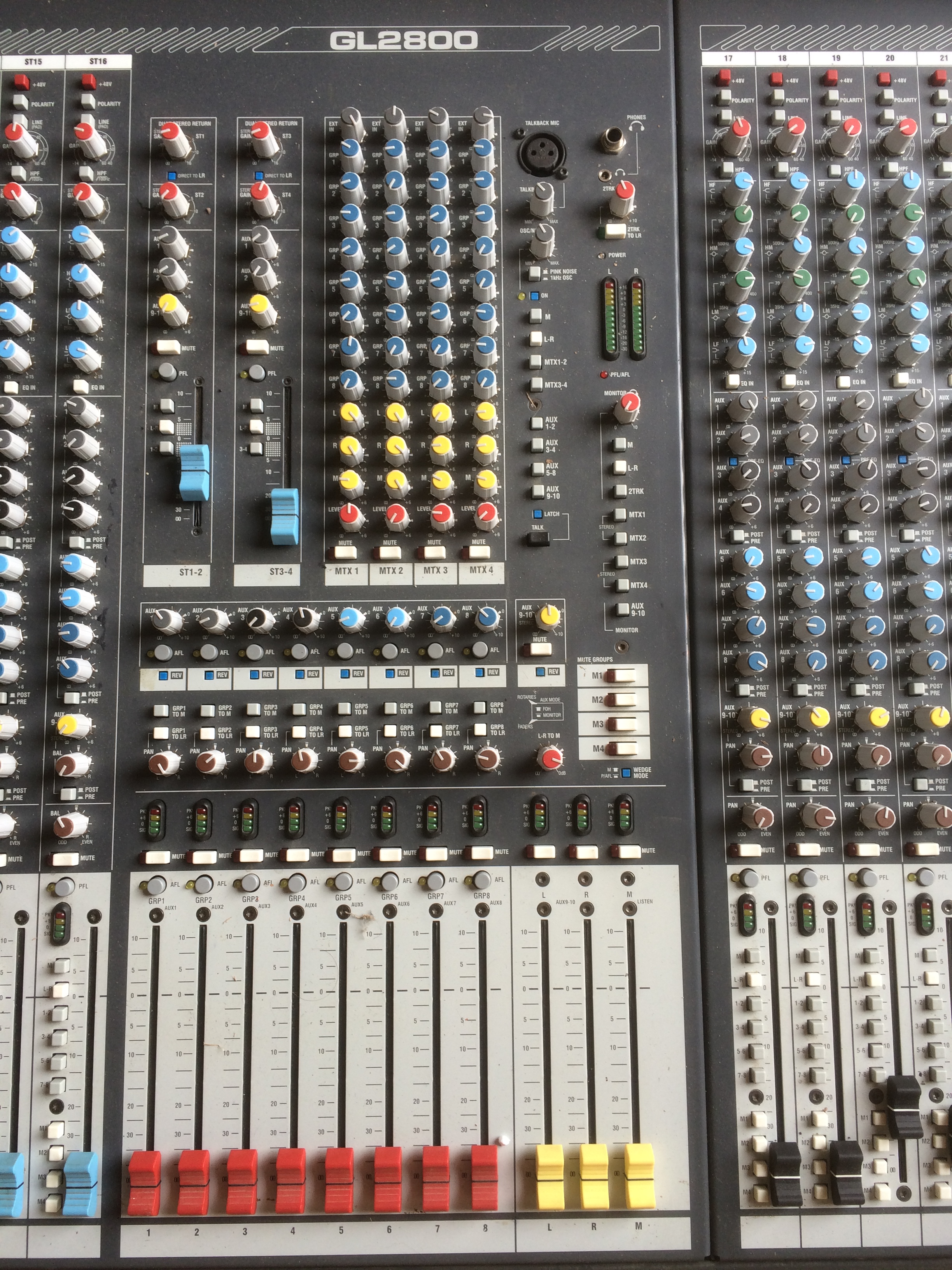 Allen & Heath GL280032 image (1423612) Audiofanzine