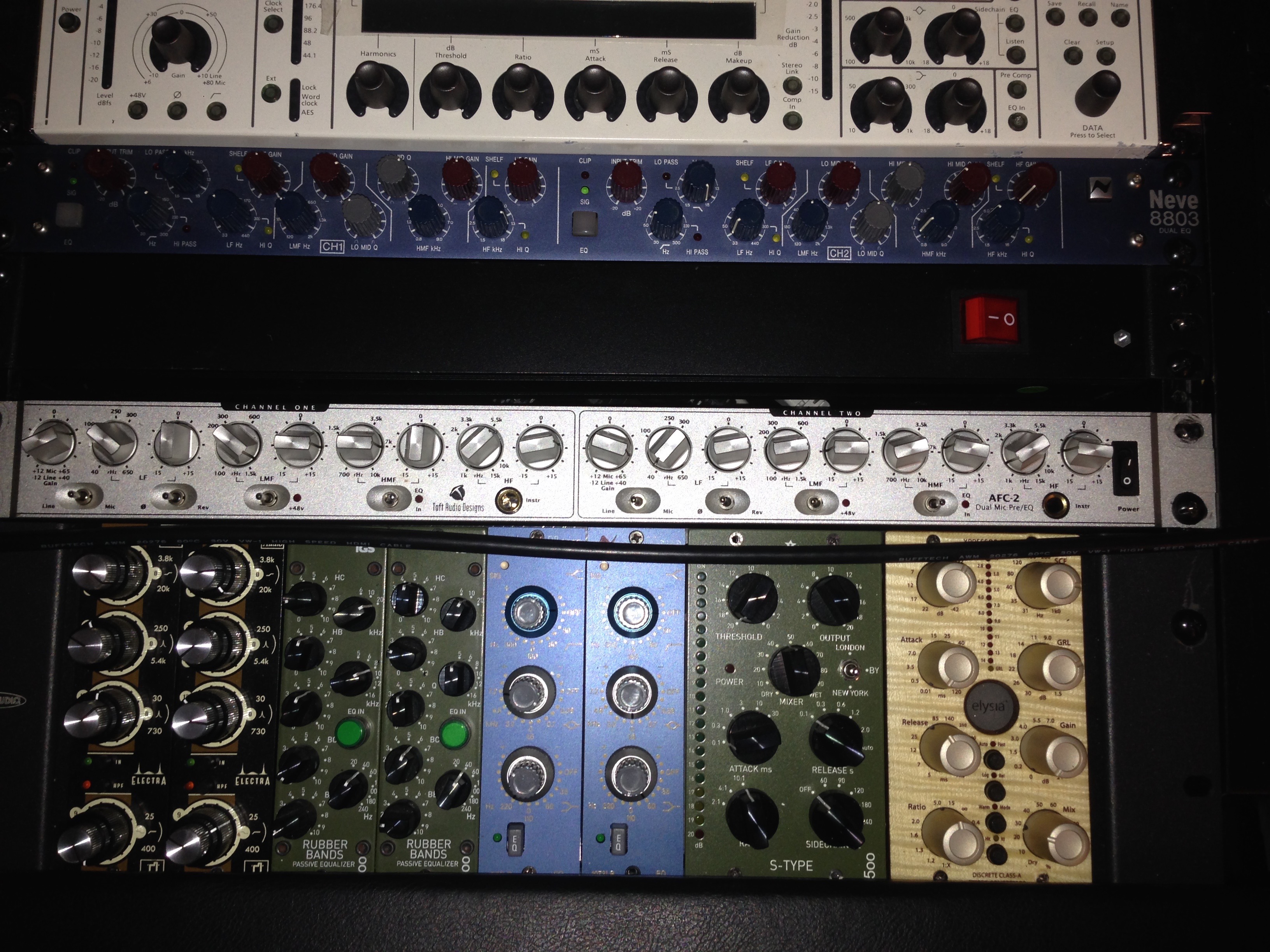 8803 AMS Neve 8803 Audiofanzine