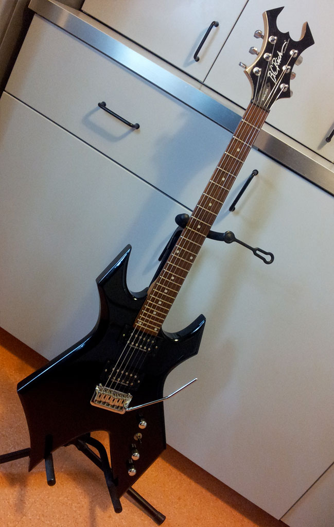 B.C.+Rich+Platinum+Warlock Vends BC Rich Warlock platinum series tête Widow black (Rhône-Alpes ...