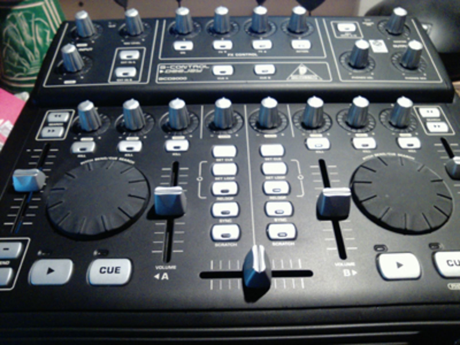 Behringer B-Control Deejay BCD3000 Image (#36855) - Audiofanzine