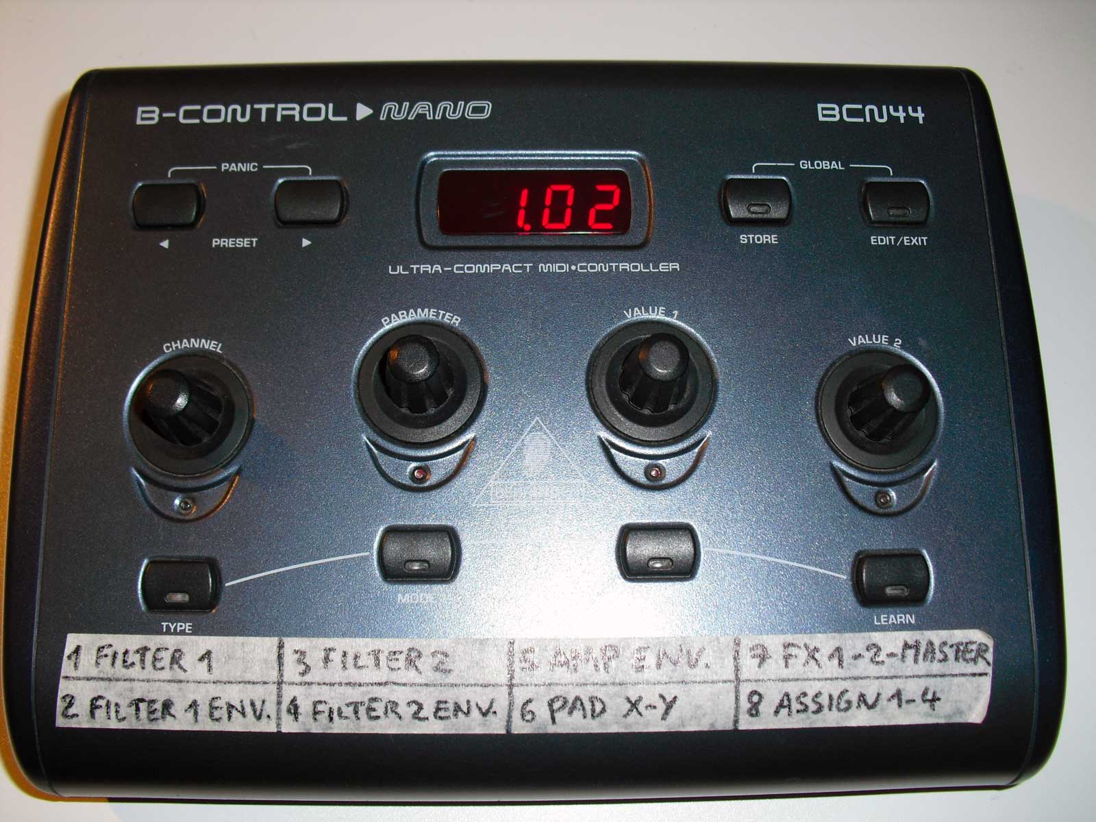 B-CONTROL NANO BCN44 - Behringer B-Control Nano BCN44 - Audiofanzine