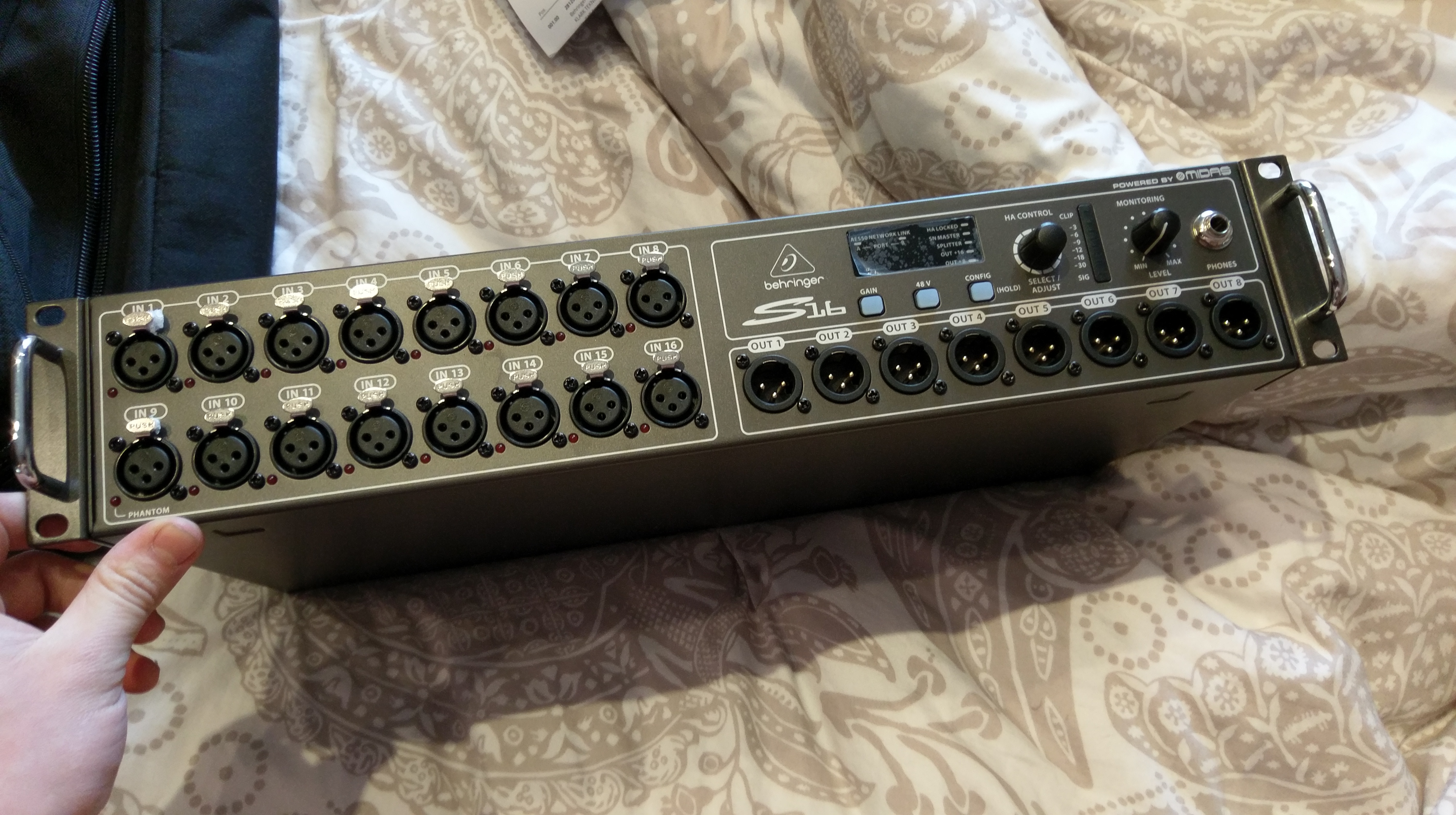 DIGITAL SNAKE S16 Behringer Digital Snake S16 Audiofanzine