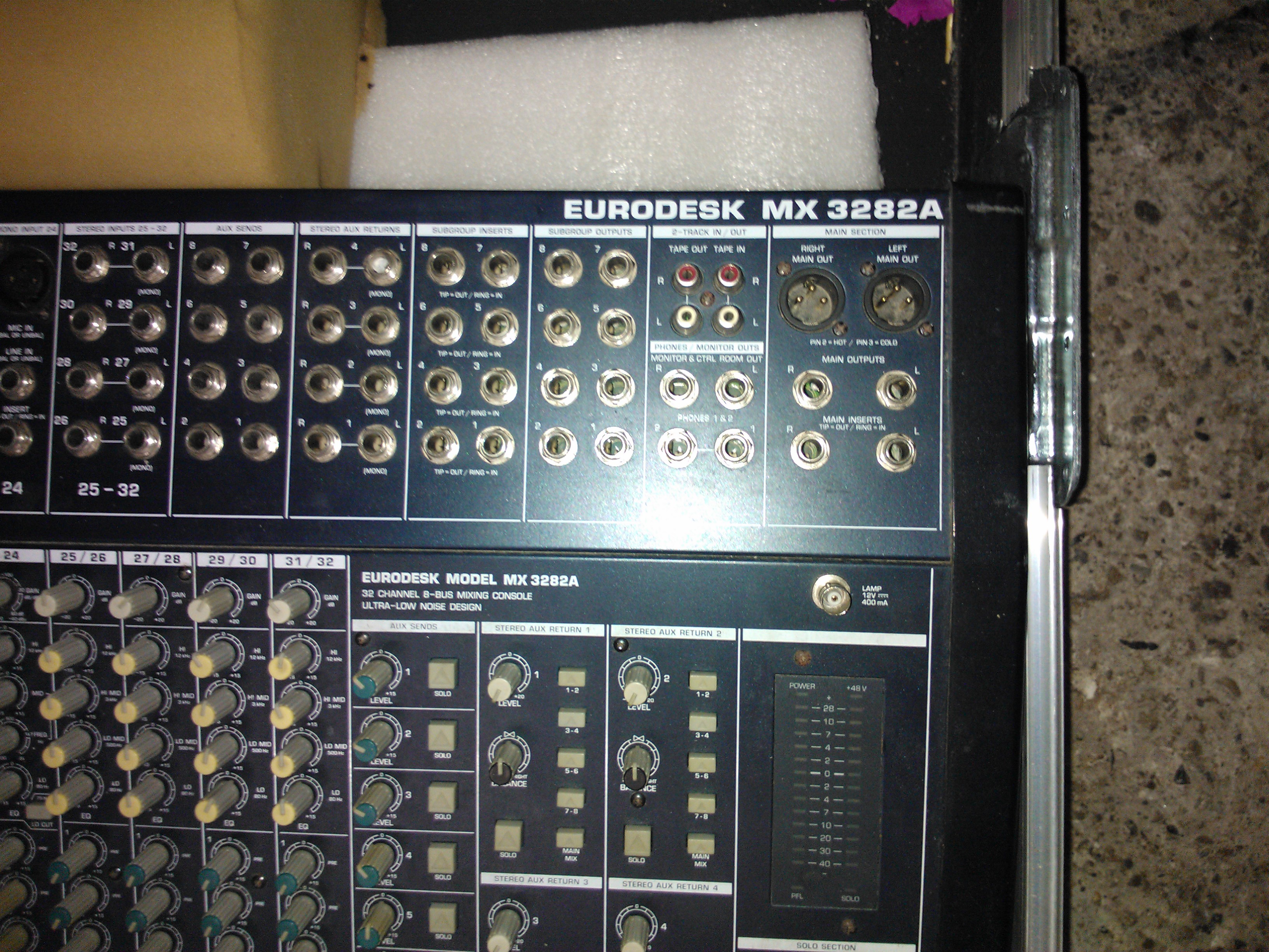Behringer Eurodesk MX3282A image (734970) Audiofanzine