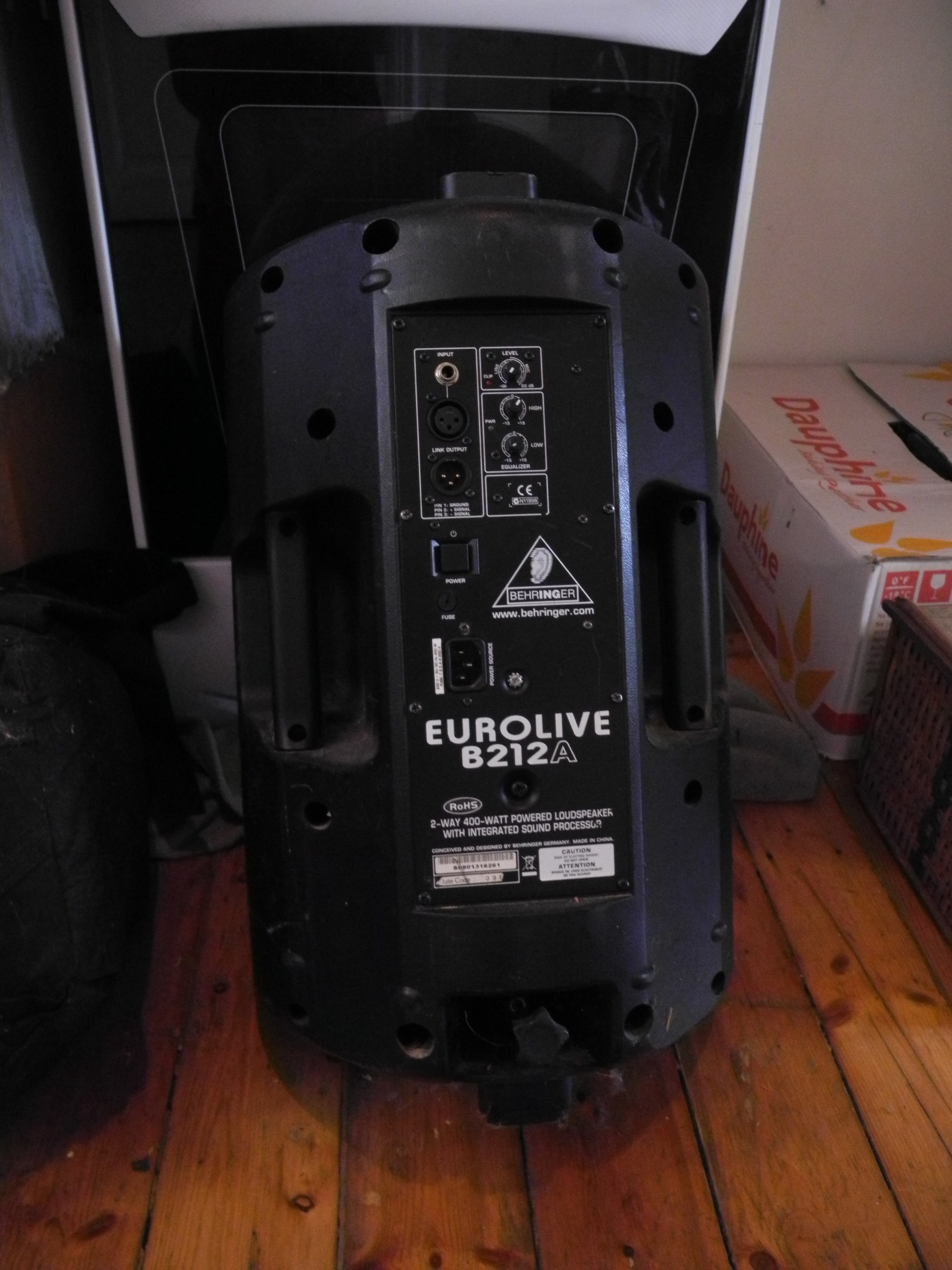 EUROLIVE B212A Behringer Eurolive B212A Audiofanzine