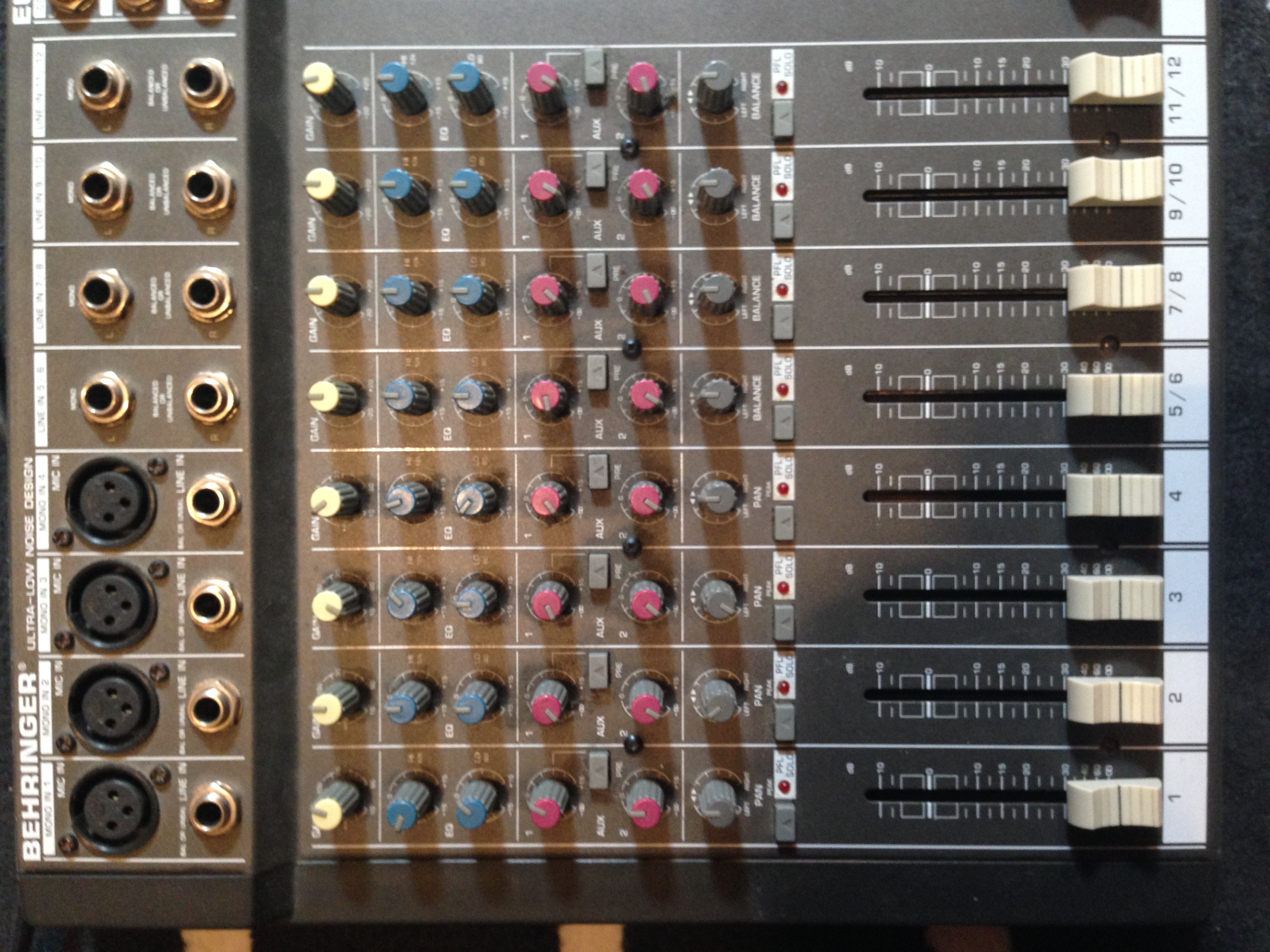 EURORACK MX1602 Behringer Eurorack MX1602 Audiofanzine