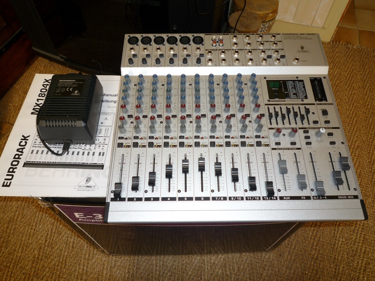 Behringer Eurorack MX1804X image (208138) Audiofanzine