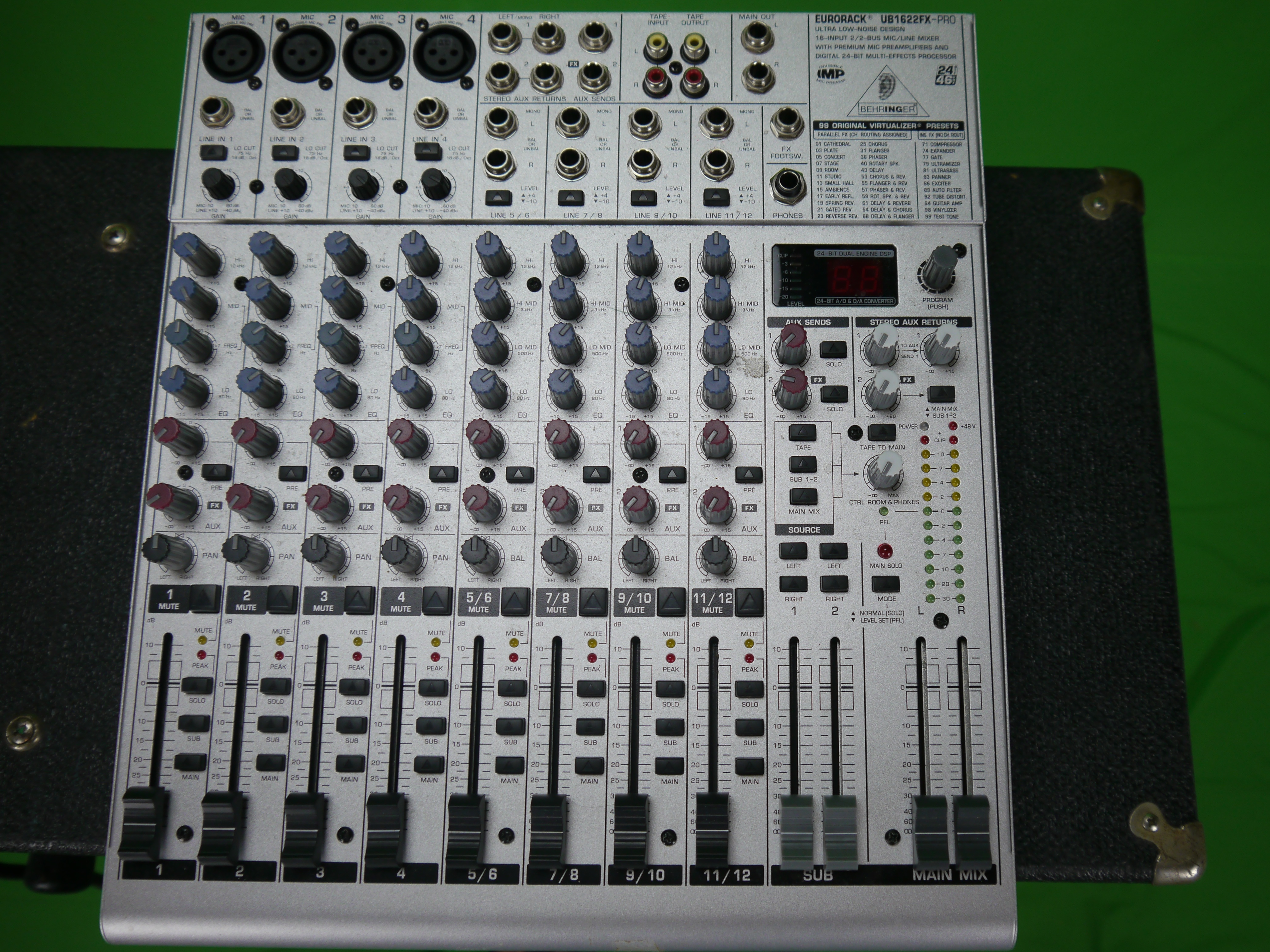 Behringer Eurorack UB1622FX-Pro image (#842138) - Audiofanzine