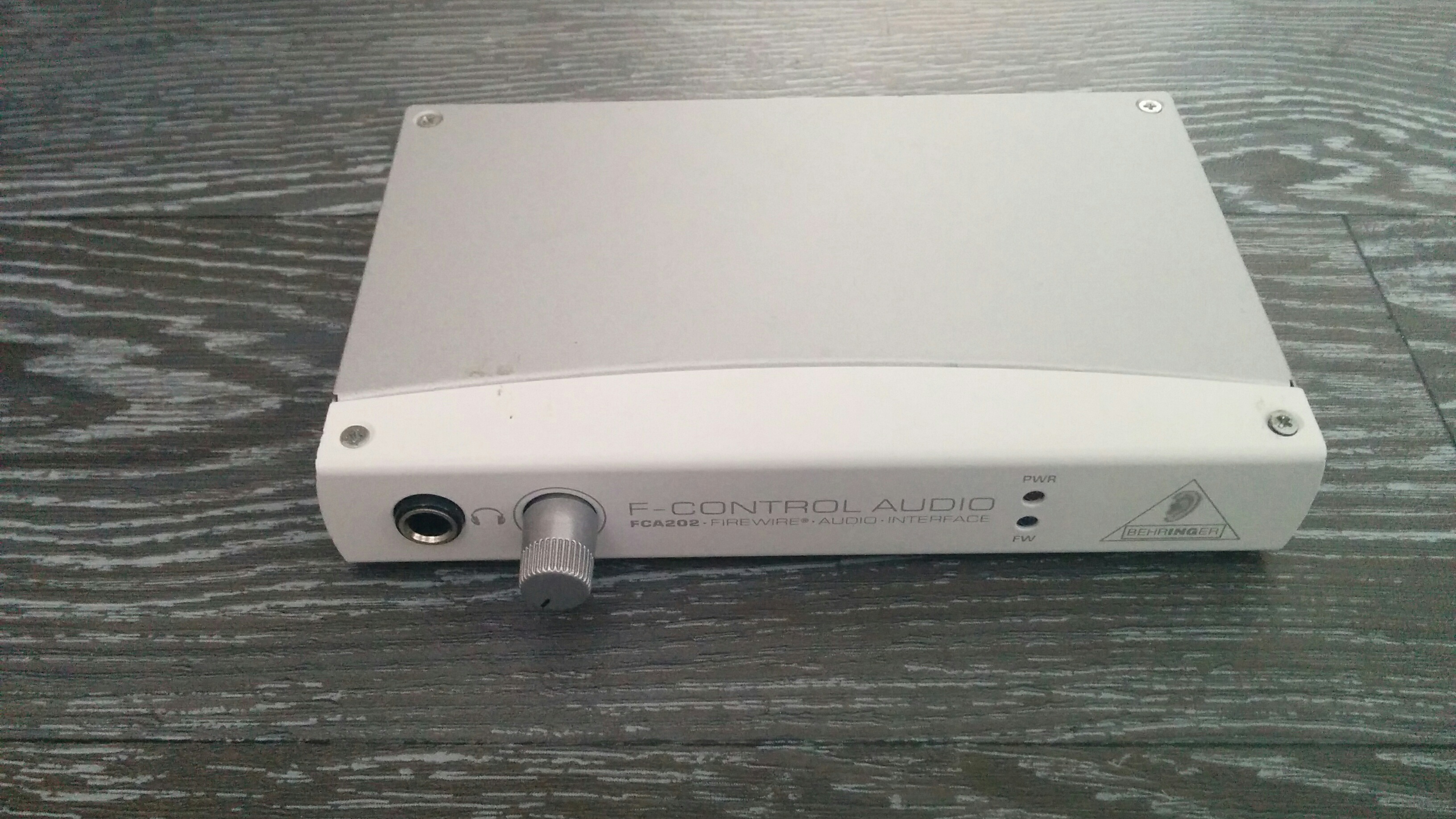 Behringer FControl Audio FCA202 image (1434619) Audiofanzine