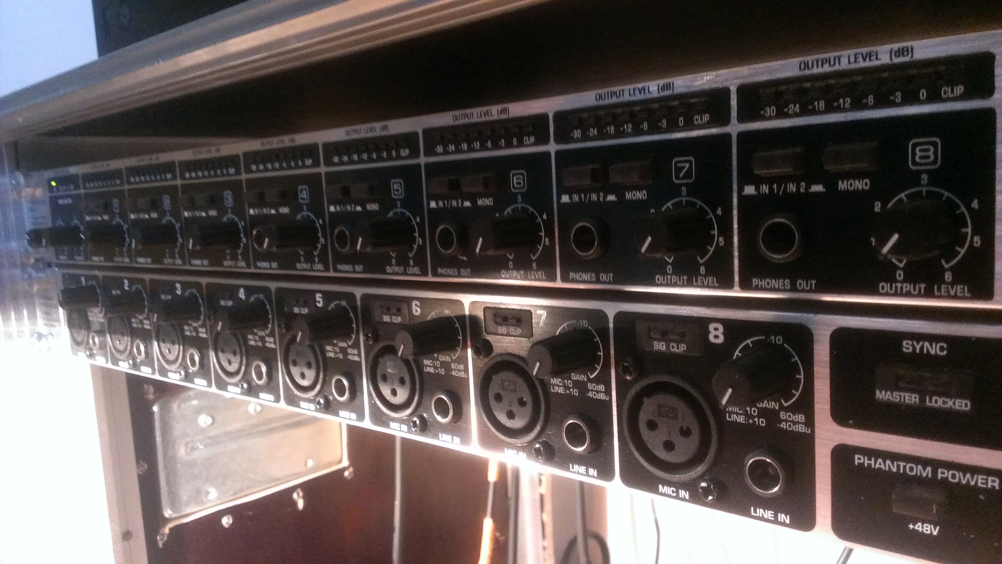 Behringer Powerplay Pro8 HA8000 image (604561) Audiofanzine