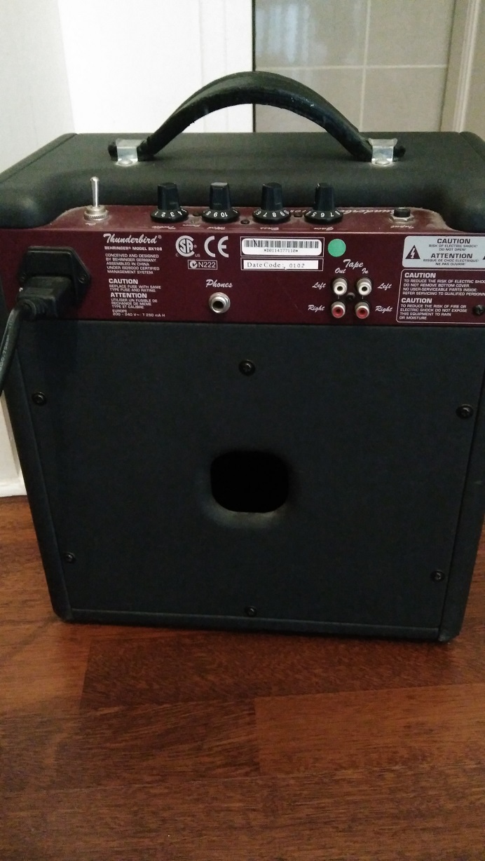 THUNDERBIRD BX108 Behringer Thunderbird BX108 Audiofanzine