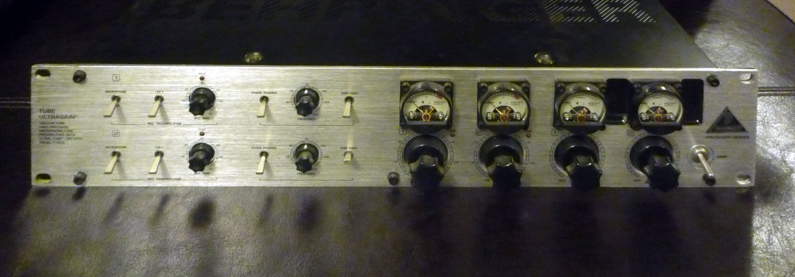 Behringer Tube Ultragain T1953 image (959867) Audiofanzine