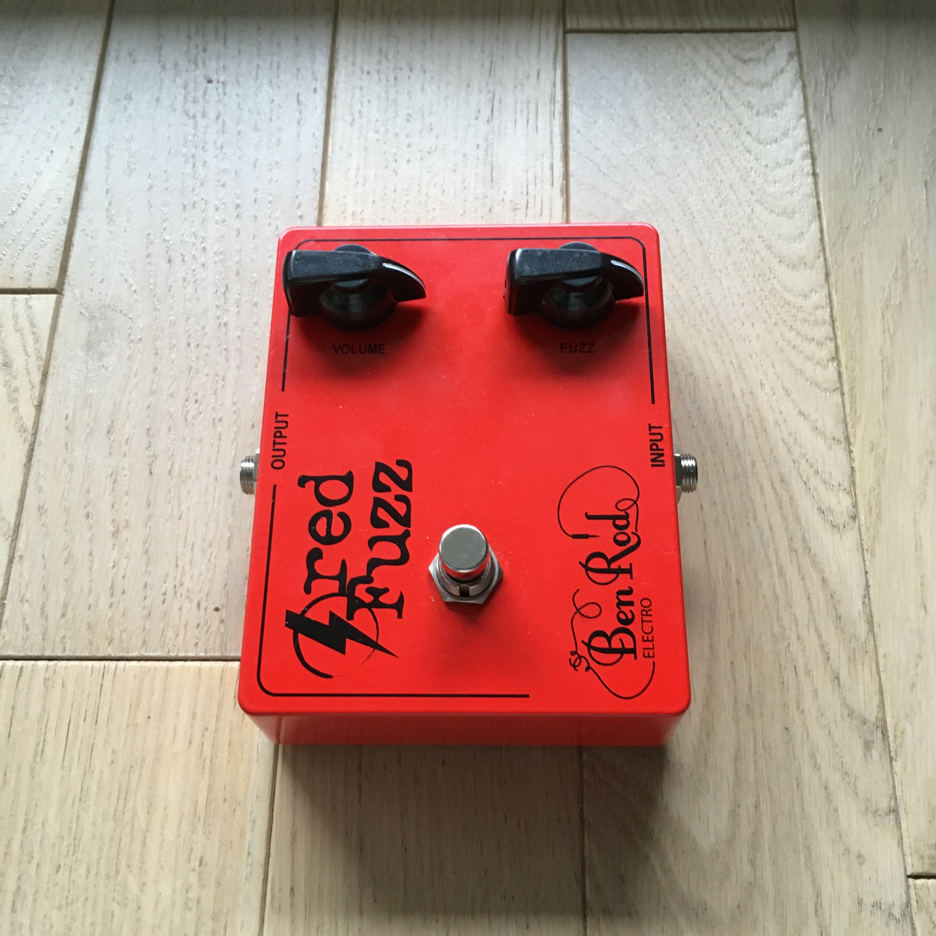 RED FUZZ Benrod Electro Red Fuzz Audiofanzine