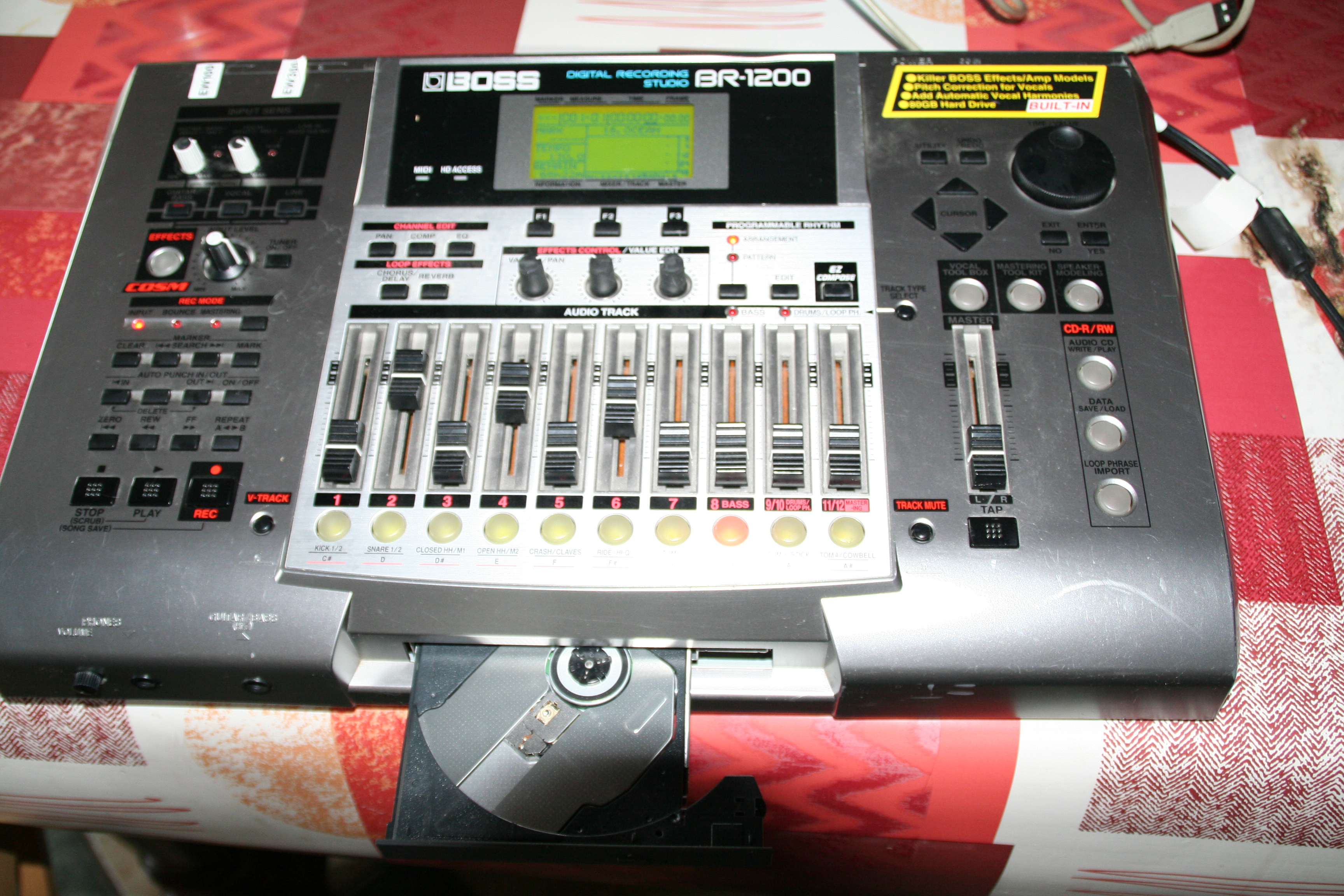 Boss BR1200CD Digital Recording Studio image (1107885) Audiofanzine