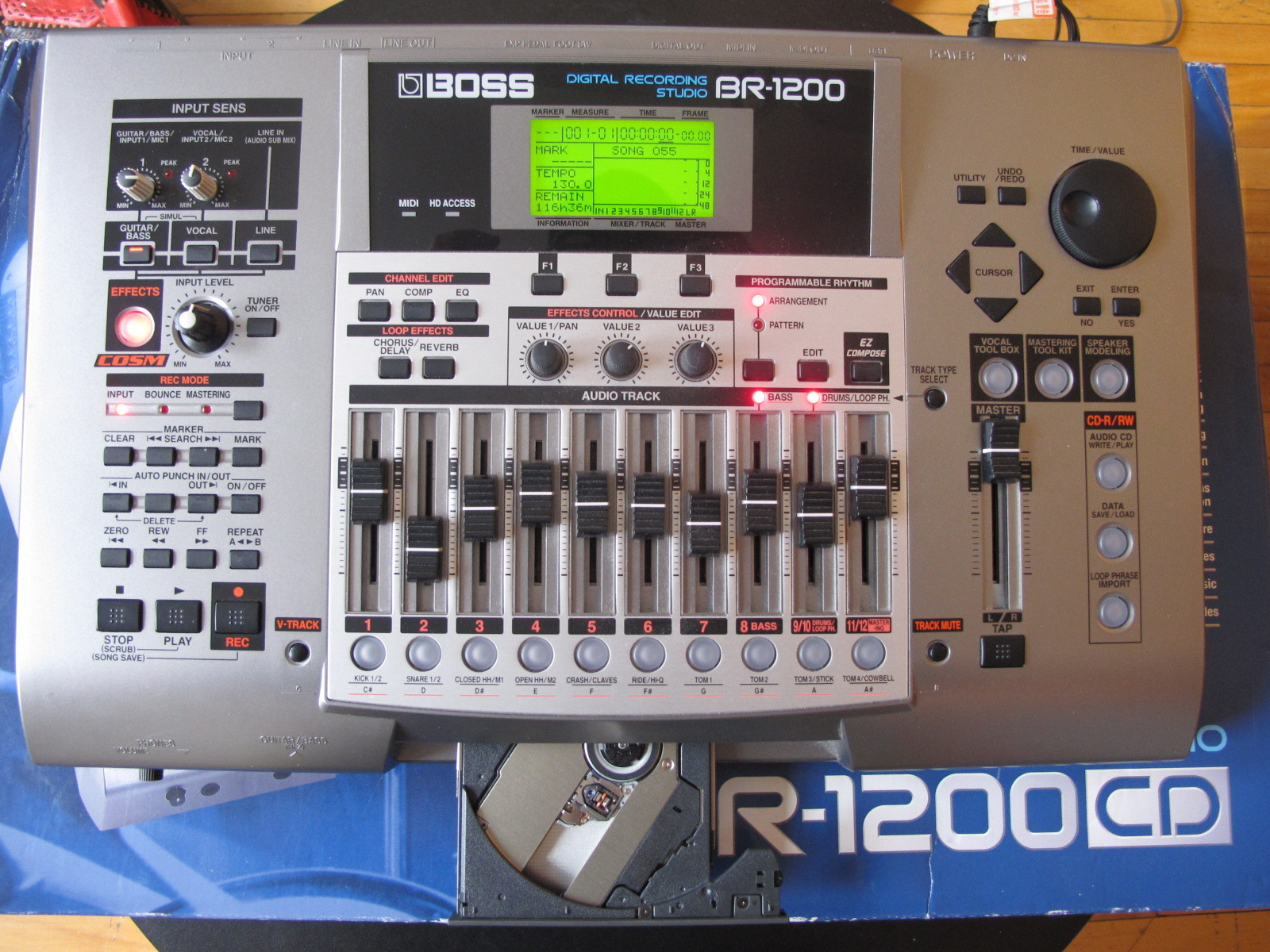 Boss BR1200CD Digital Recording Studio image (163180) Audiofanzine