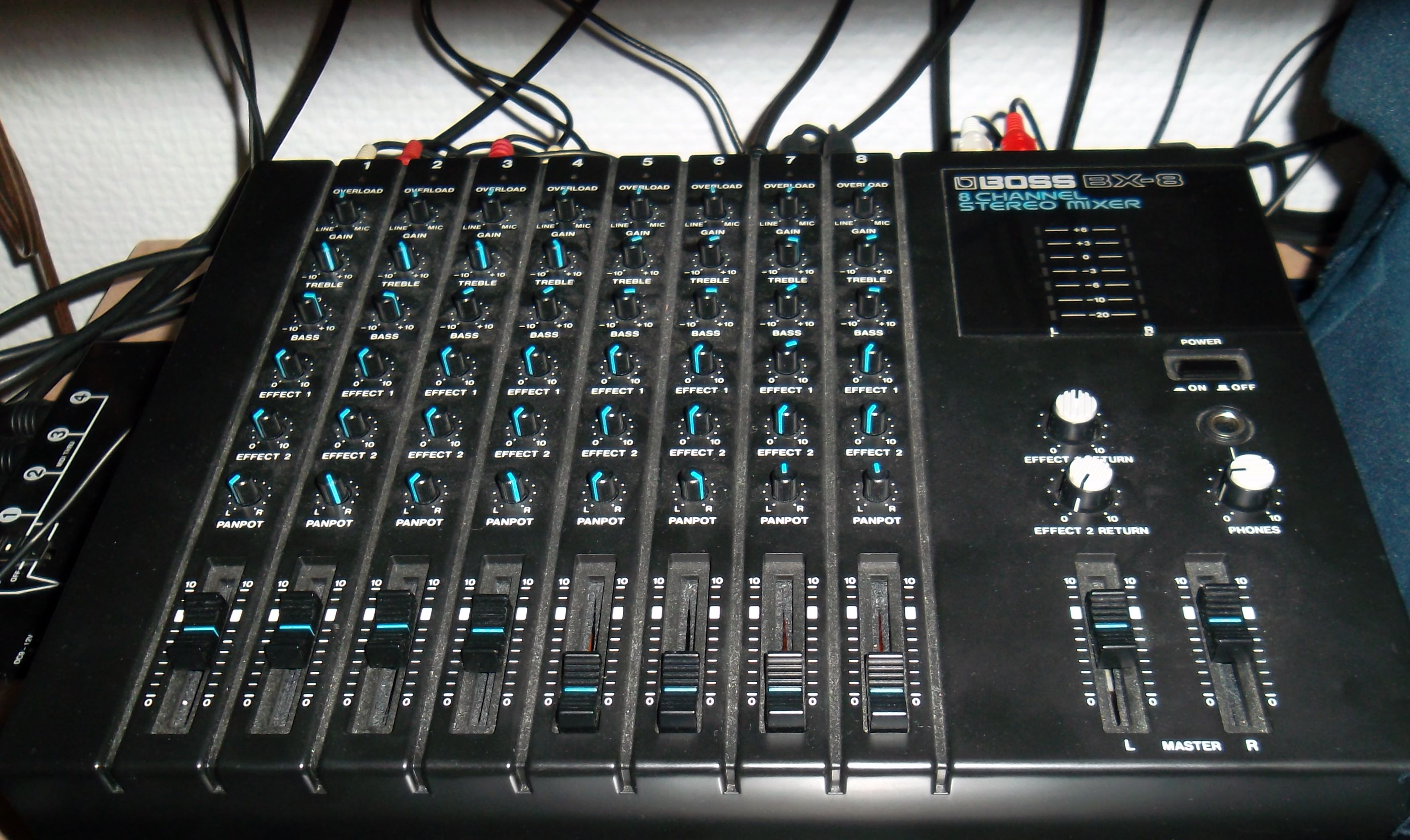 Boss BX8 8 Channel Stereo Mixer image (734372) Audiofanzine