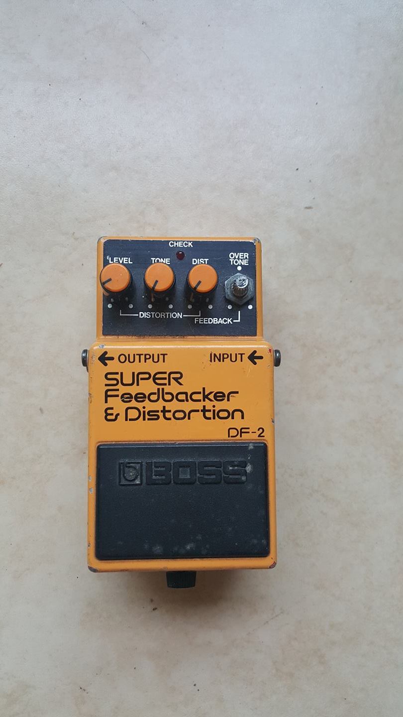 DF2 SUPER Feedbacker & Distortion Boss Audiofanzine
