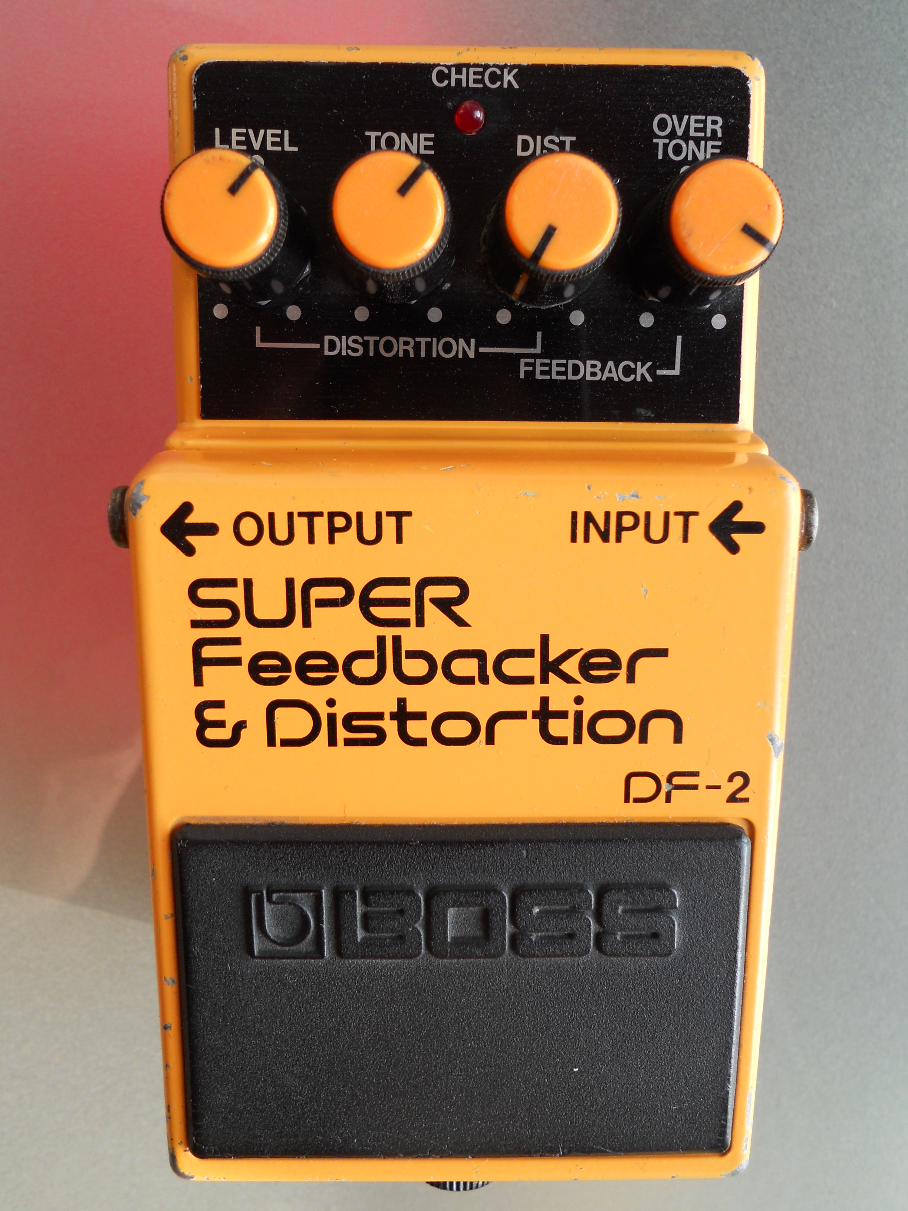 boss-df-2-super-feedbacker-distortion-35