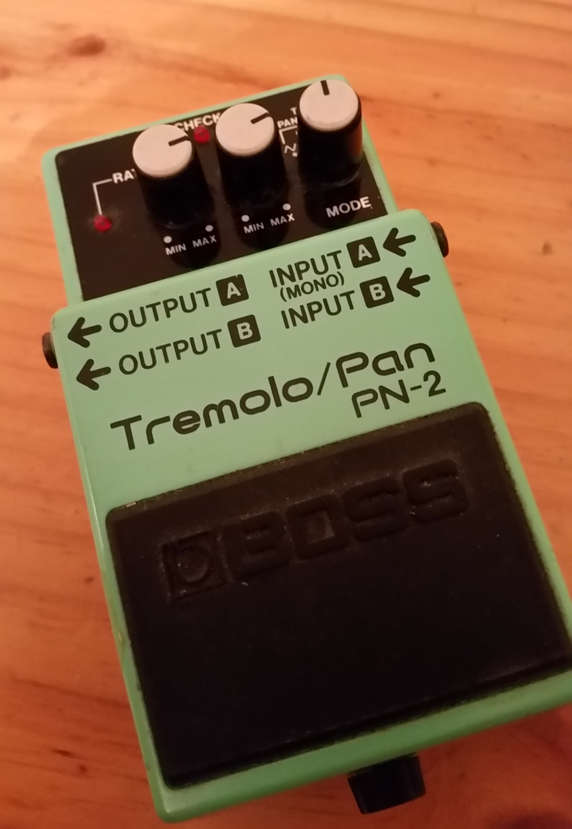 BOSS - BOSS PN-2 tremolo panの+rallysantafesinooficial.com