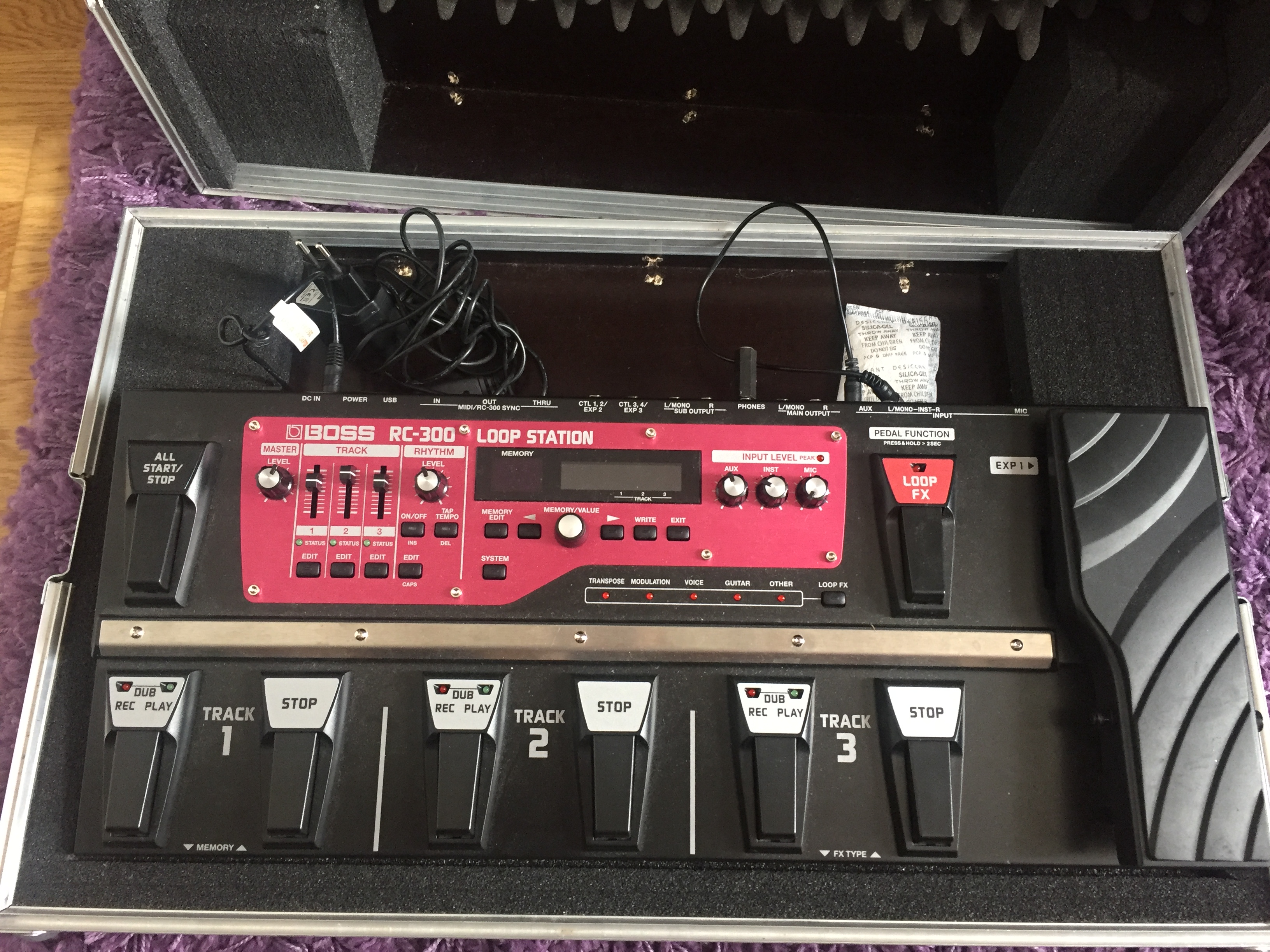 RC-300 LOOP STATION - Boss RC-300 Loop Station - Audiofanzine