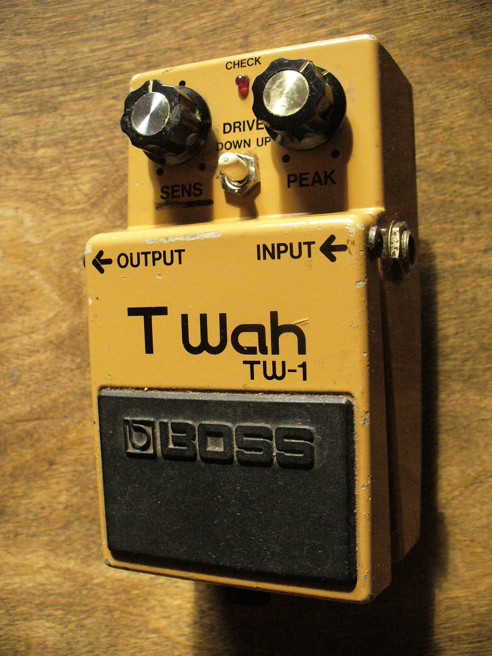 TW1 TOUCH WAH / T WAH Boss TW1 Touch Wah / T Wah Audiofanzine