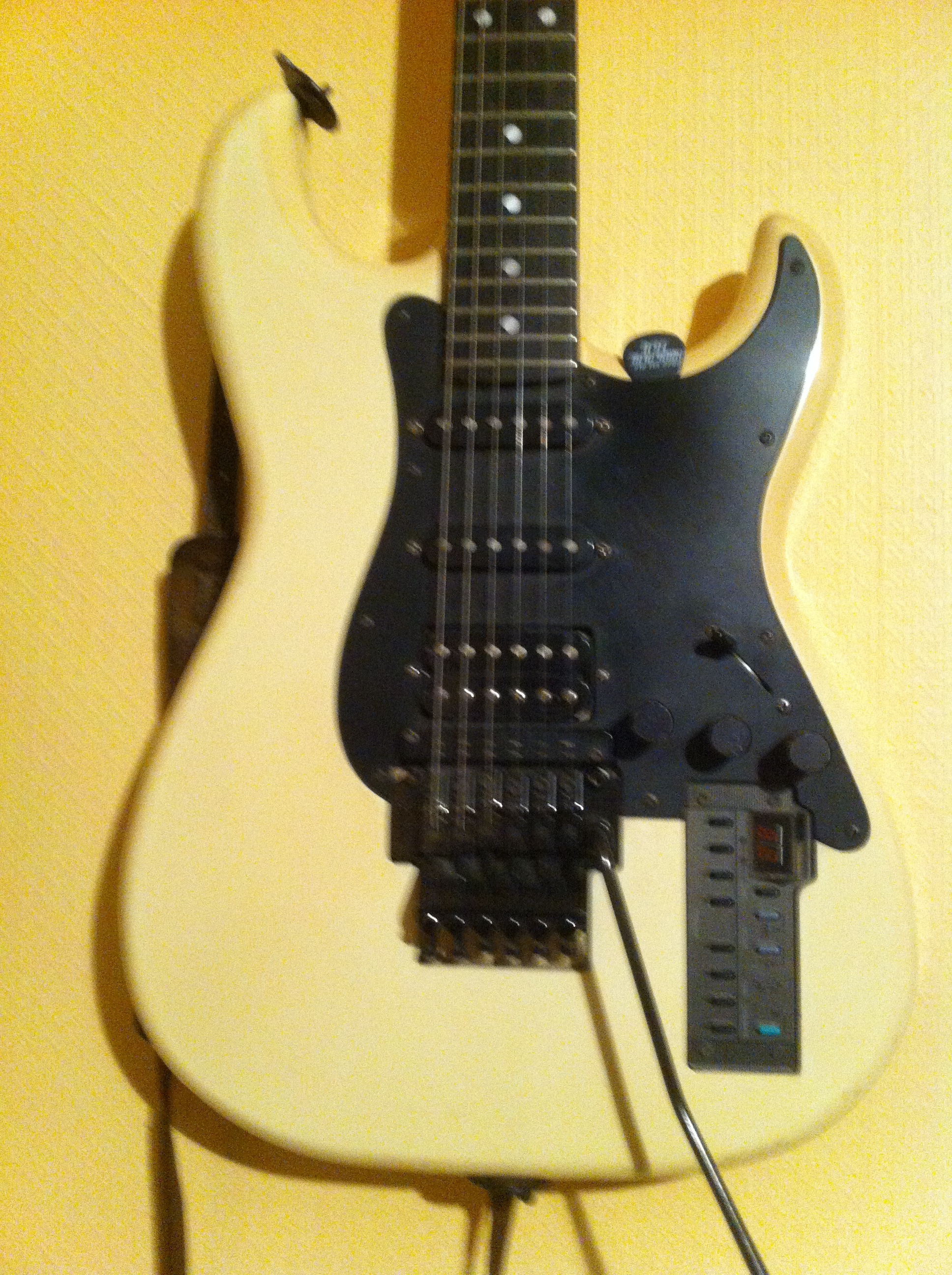 Achat Occasion Casio PG380 MIDI Guitar (France) Audiofanzine