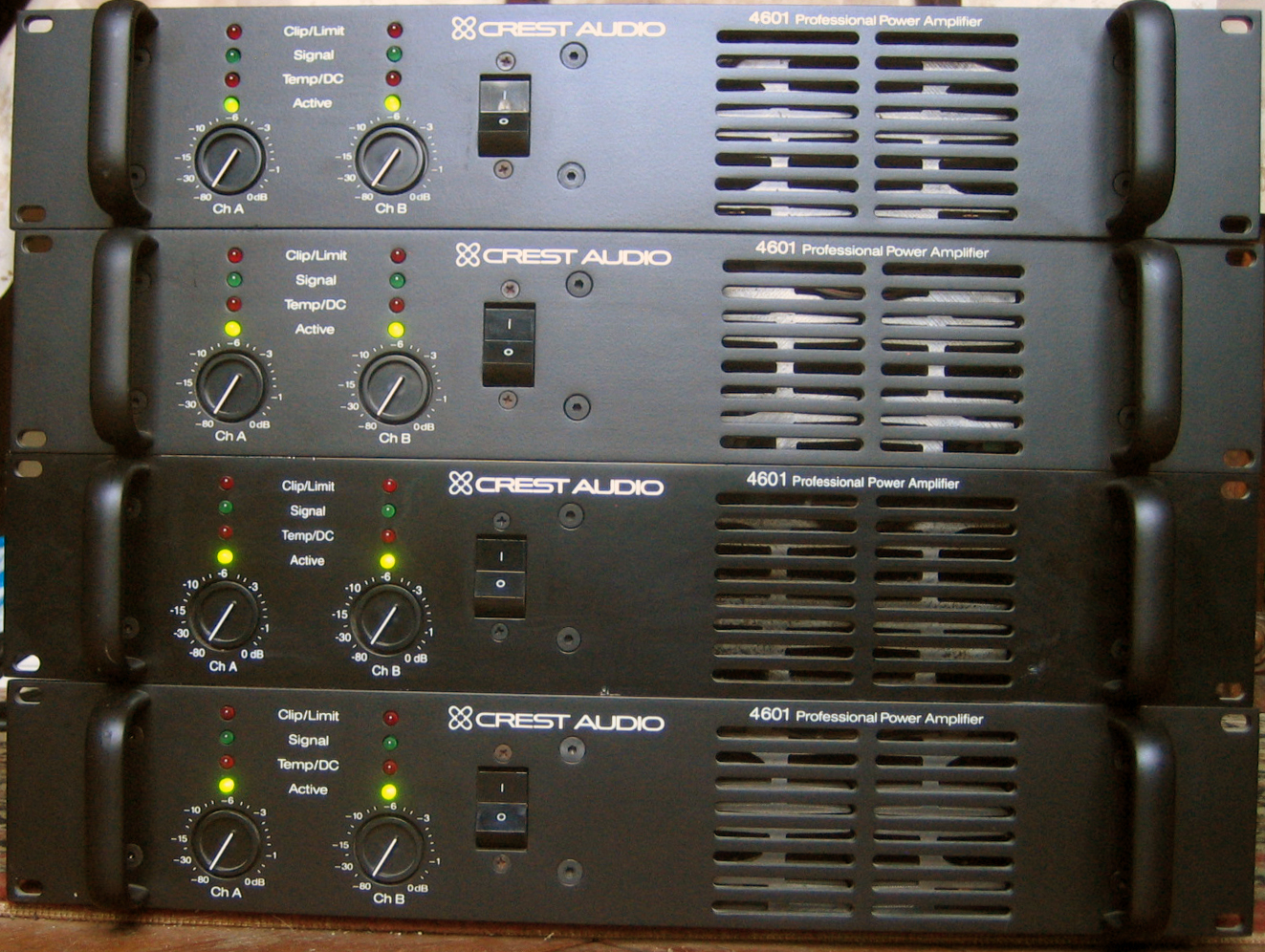 Crest+Audio+10004 Crest Audio 10004 http://en.audiofanzine.com/search/images/crest+audio ...
