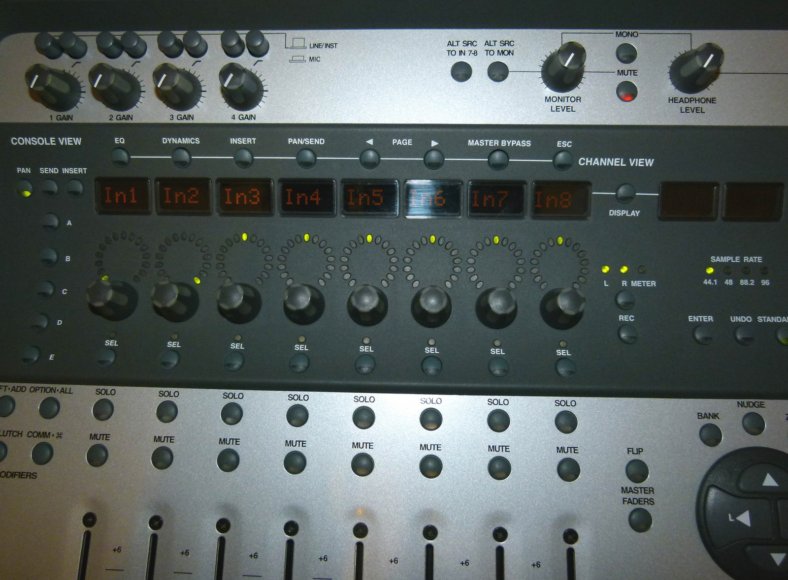 Digidesign 002 Mixer