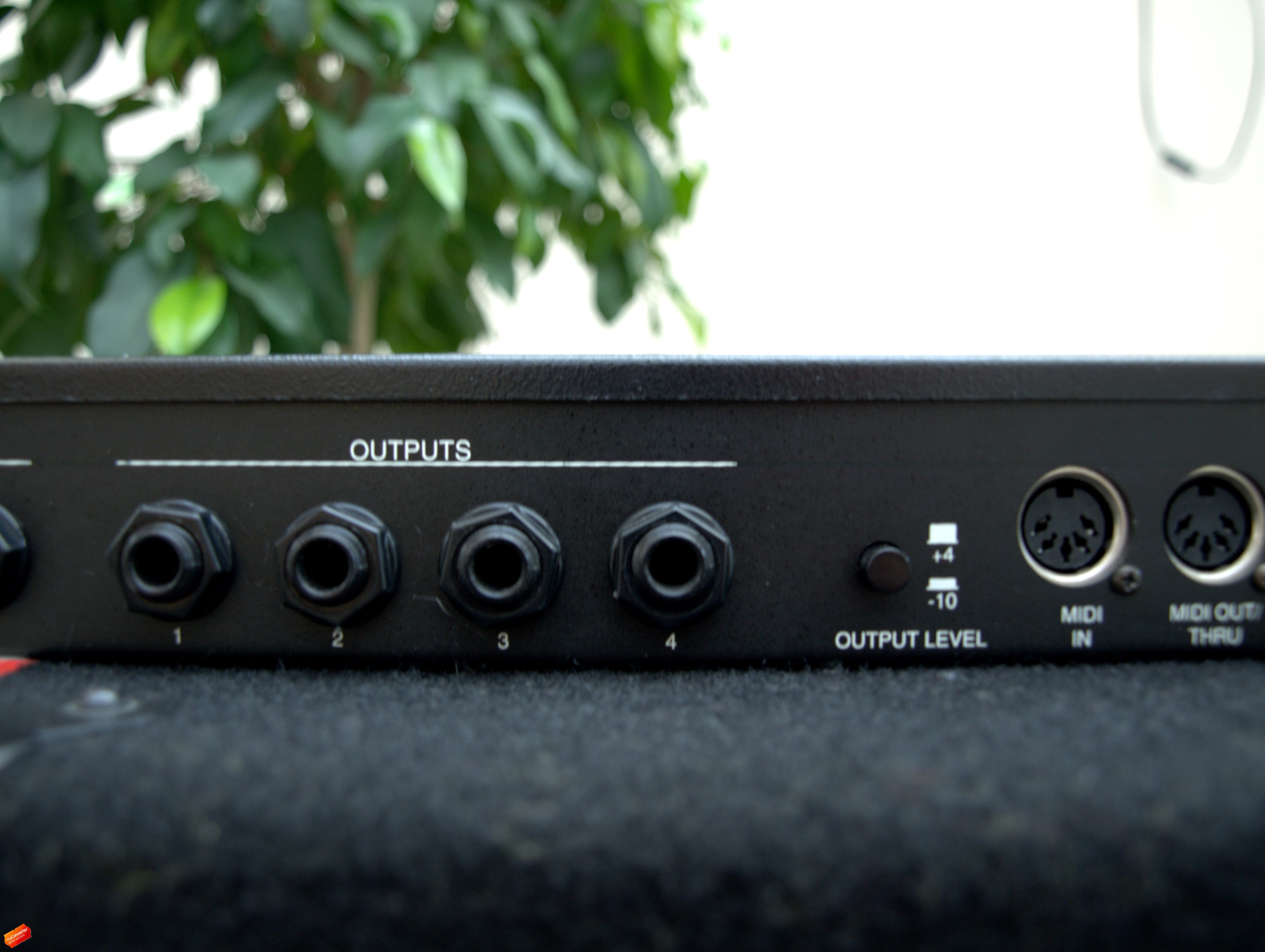 Digitech Studio Quad V2 User Manual sisleodown