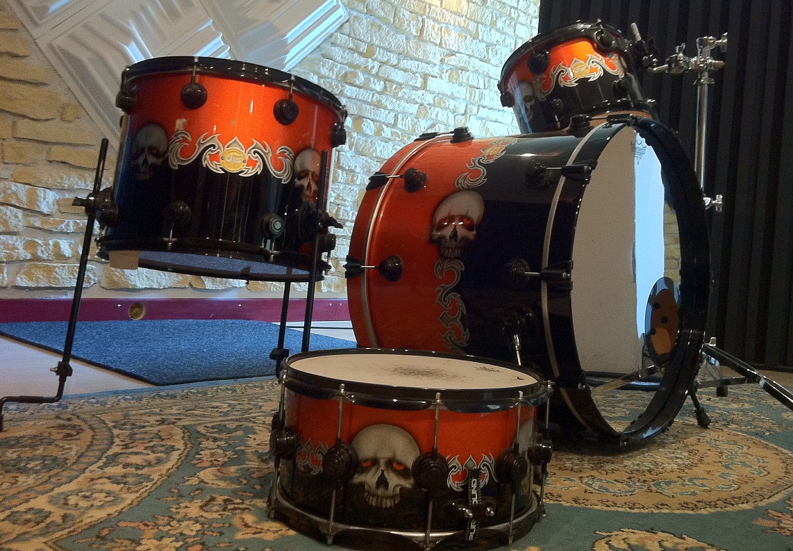 DW Drums COLLECTOR'S SERIES CUSTOM GRAPHICS image (359044) Audiofanzine