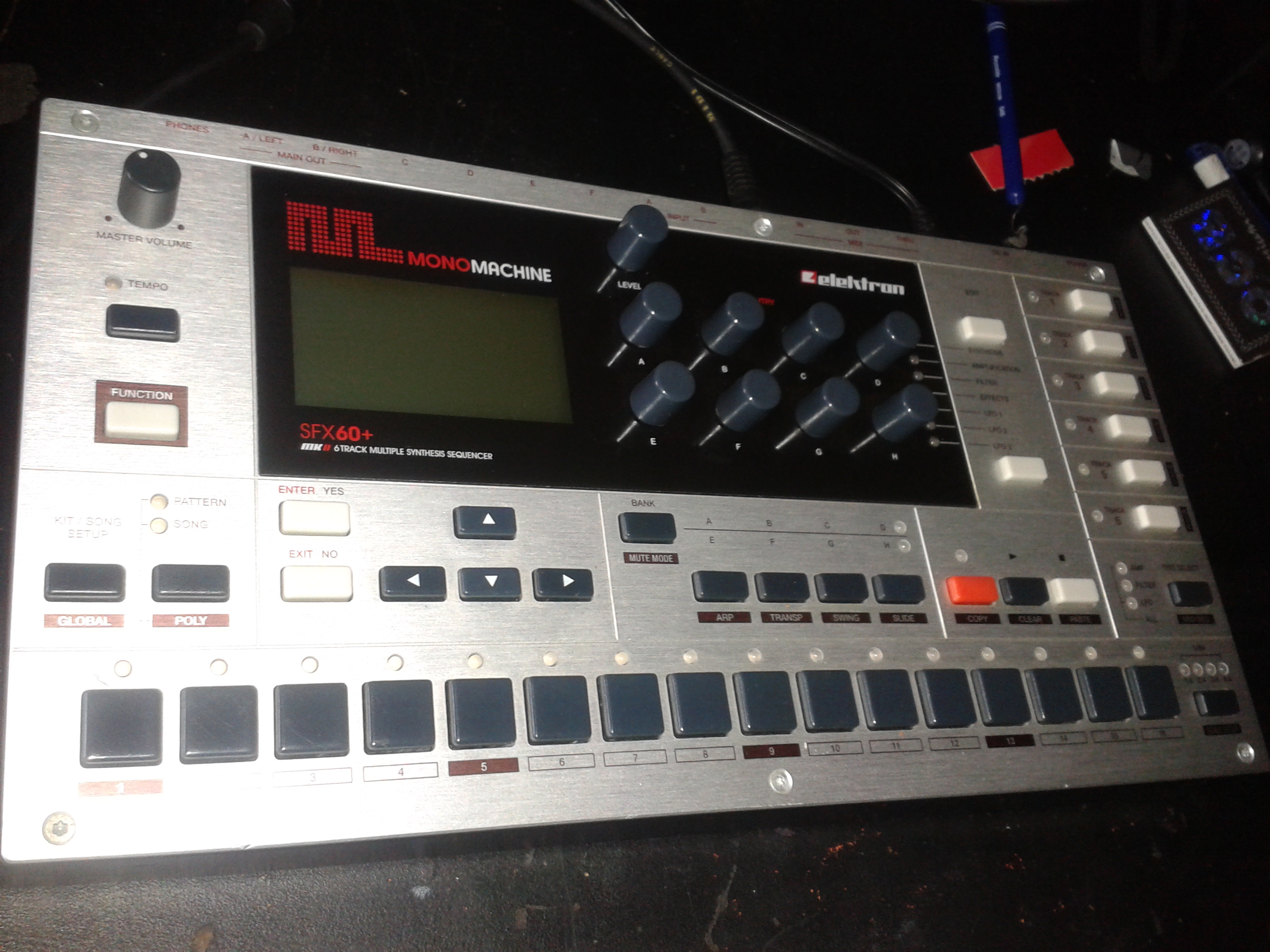 Elektron Monomachine SFX60 MKII image (702473) Audiofanzine