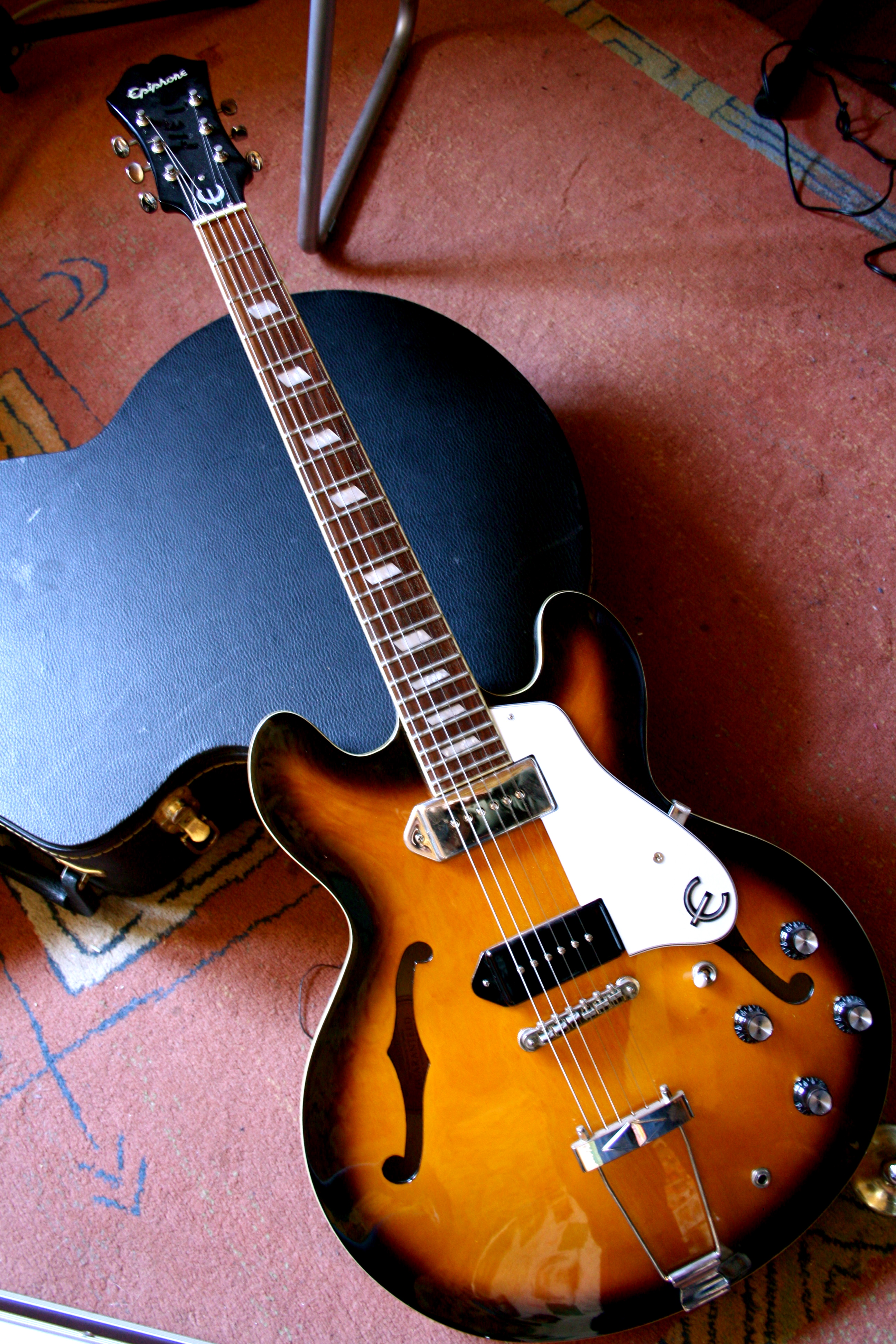 epiphone-casino-reissue-418939.jpg