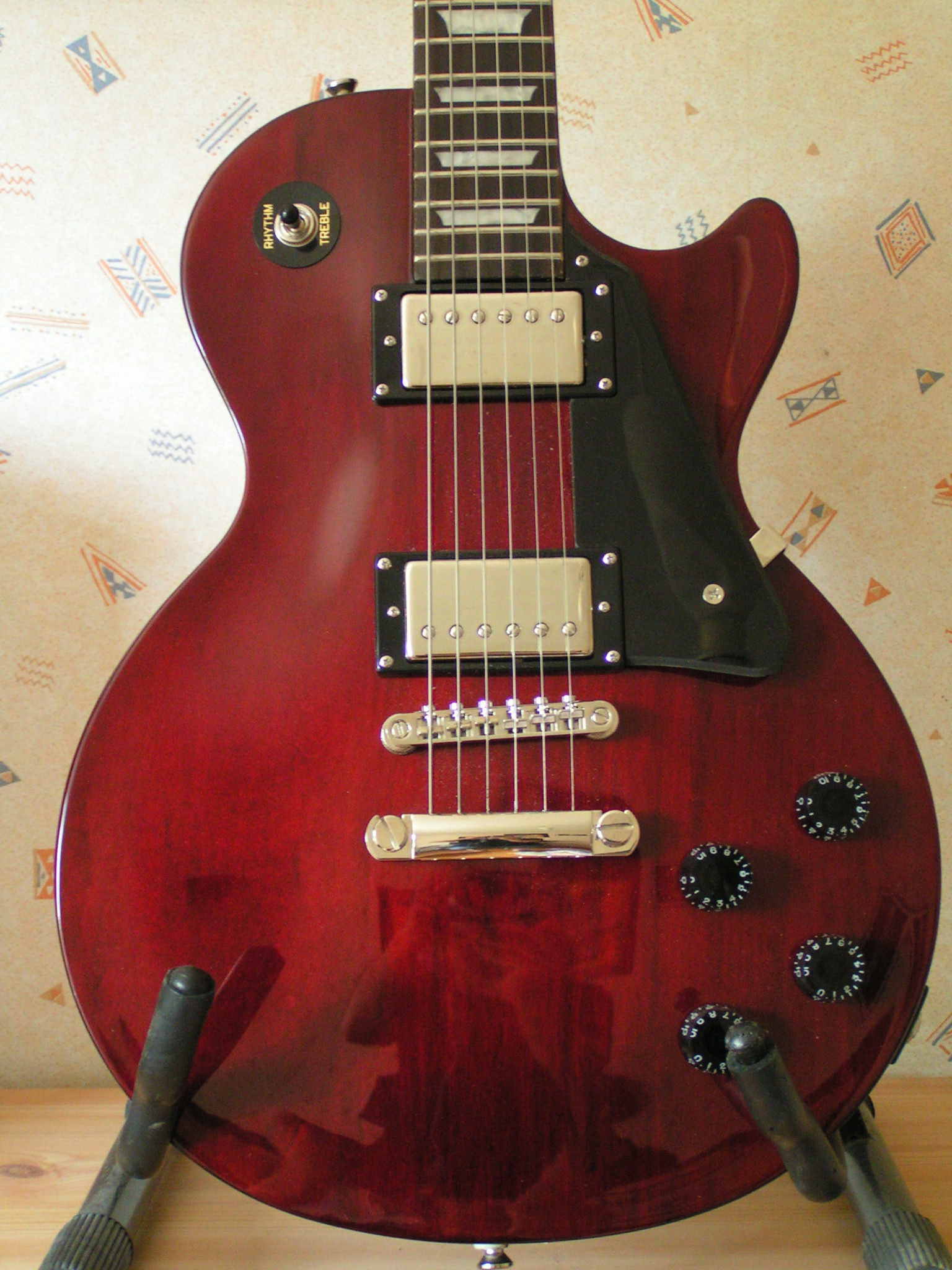 Epiphone Les Paul Studio Wine Red 惑星科学者 | www.mendozaestudio.com