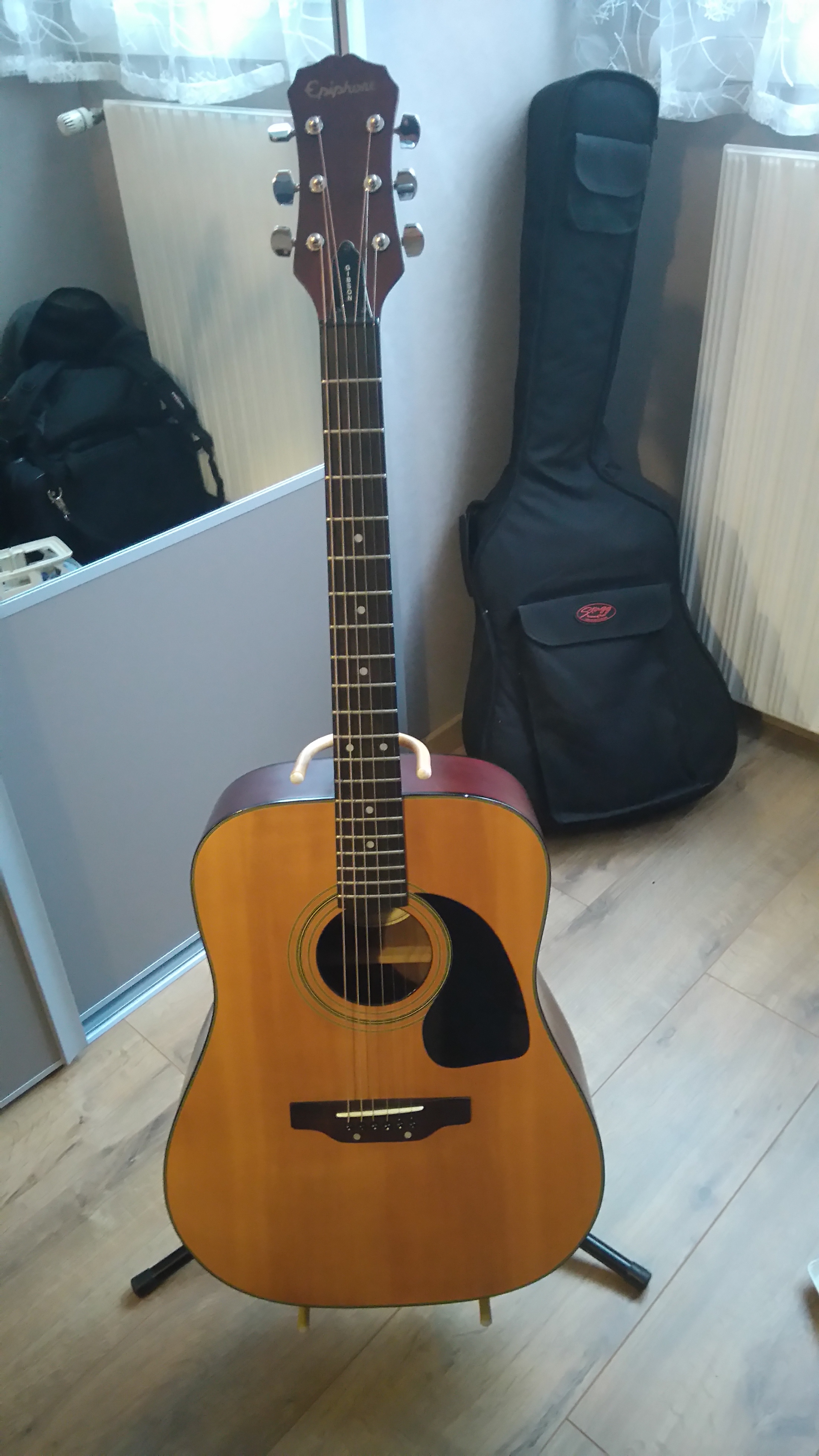 PR200 Epiphone PR200 Audiofanzine