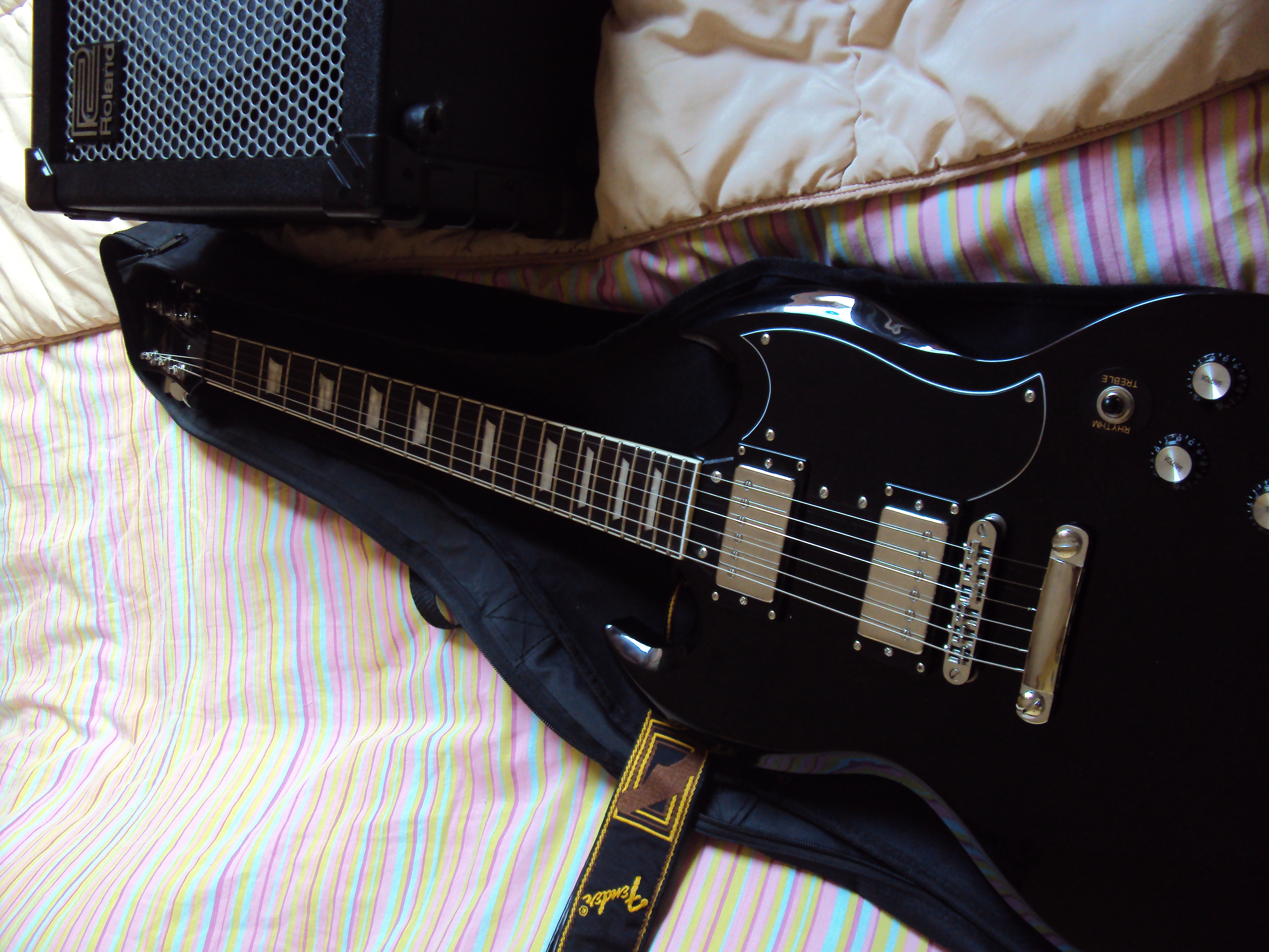 PR4E Acoustic/Electric Player Pack Epiphone Audiofanzine