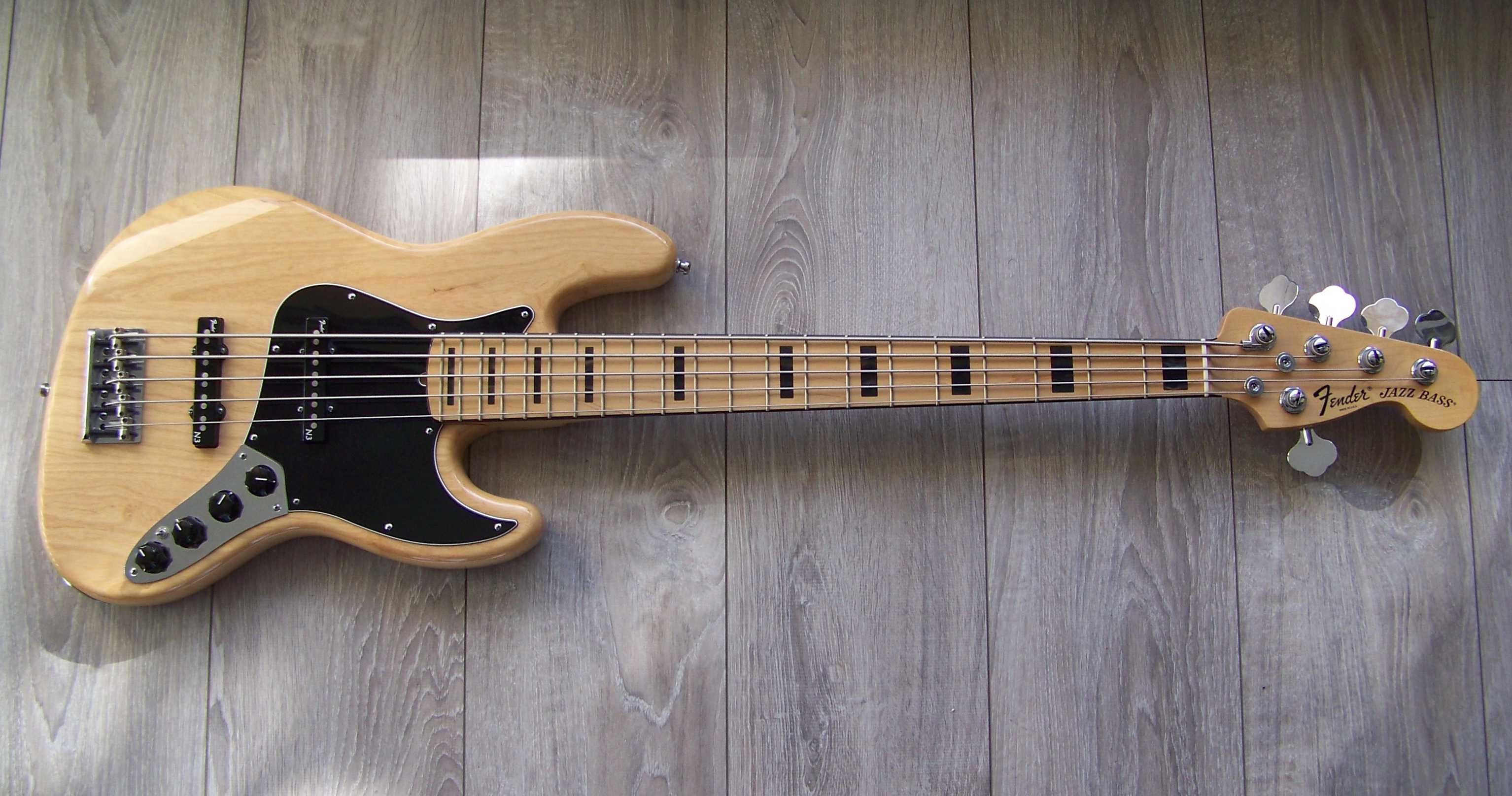 Fender American Deluxe Jazz Bass V Ash Natural Maple Image 481598