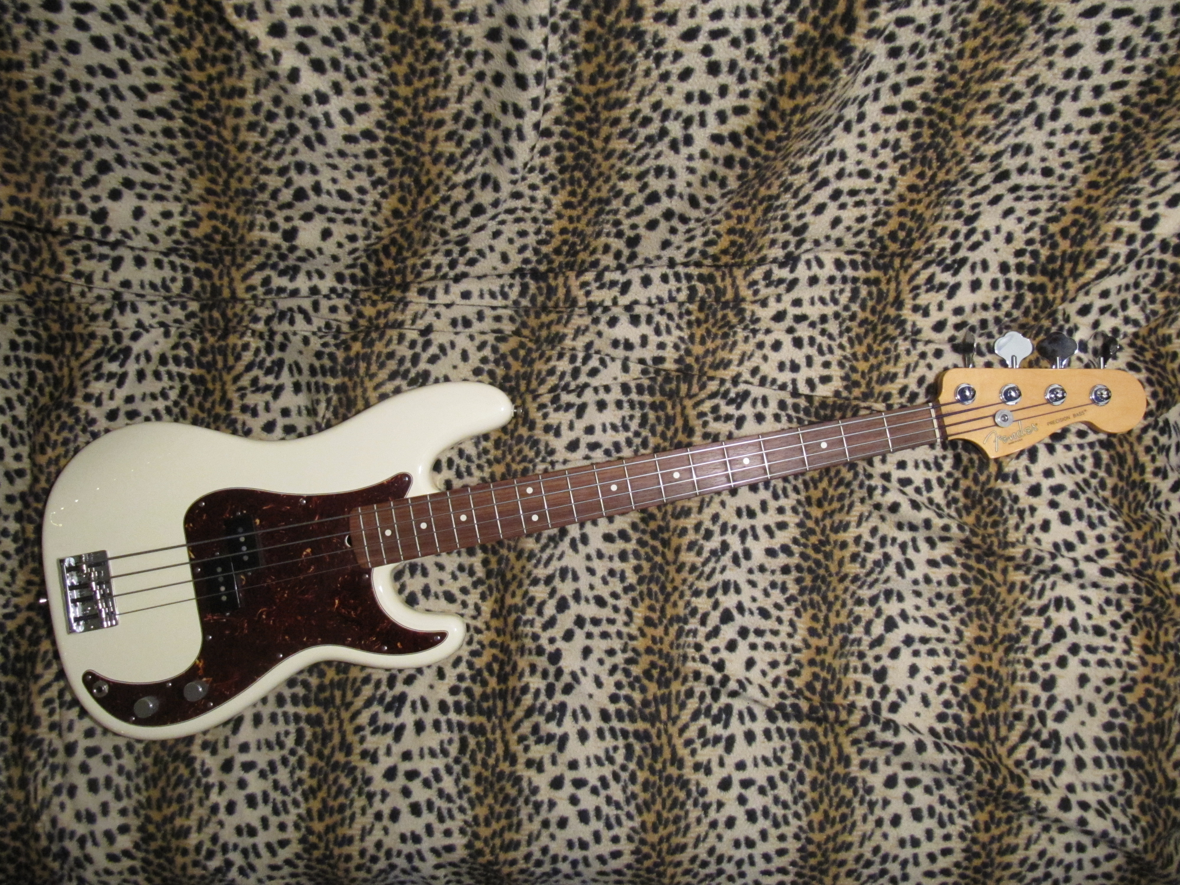 American Standard Precision Bass Fender Audiofanzine