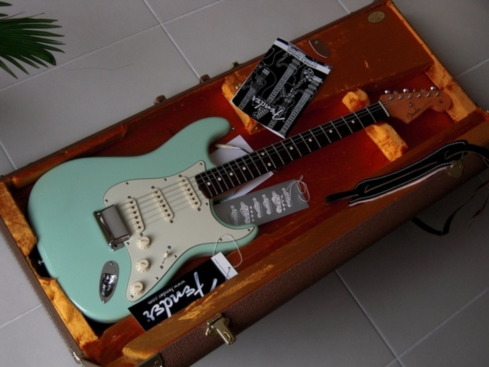 Vintage Reissue Stratocaster 29