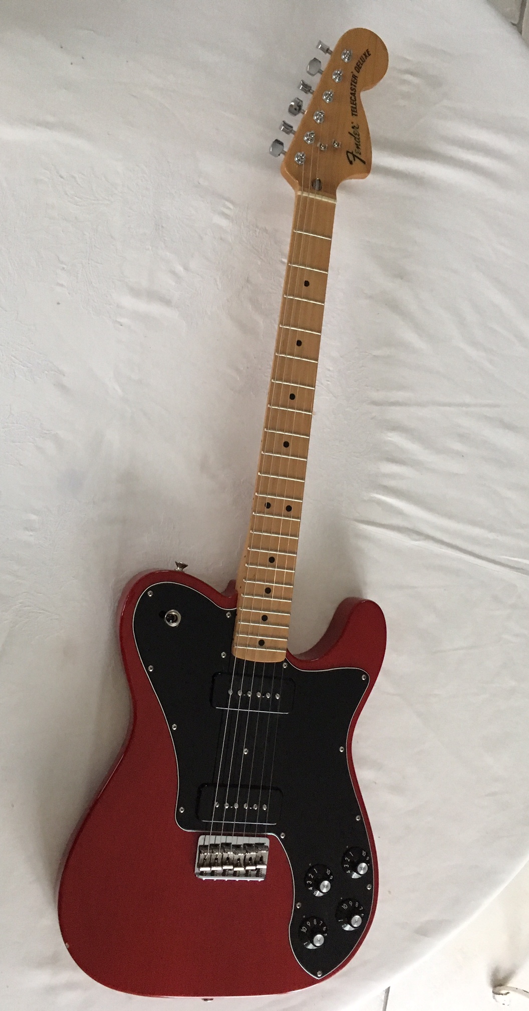 Classic '72 Telecaster Deluxe Fender Audiofanzine