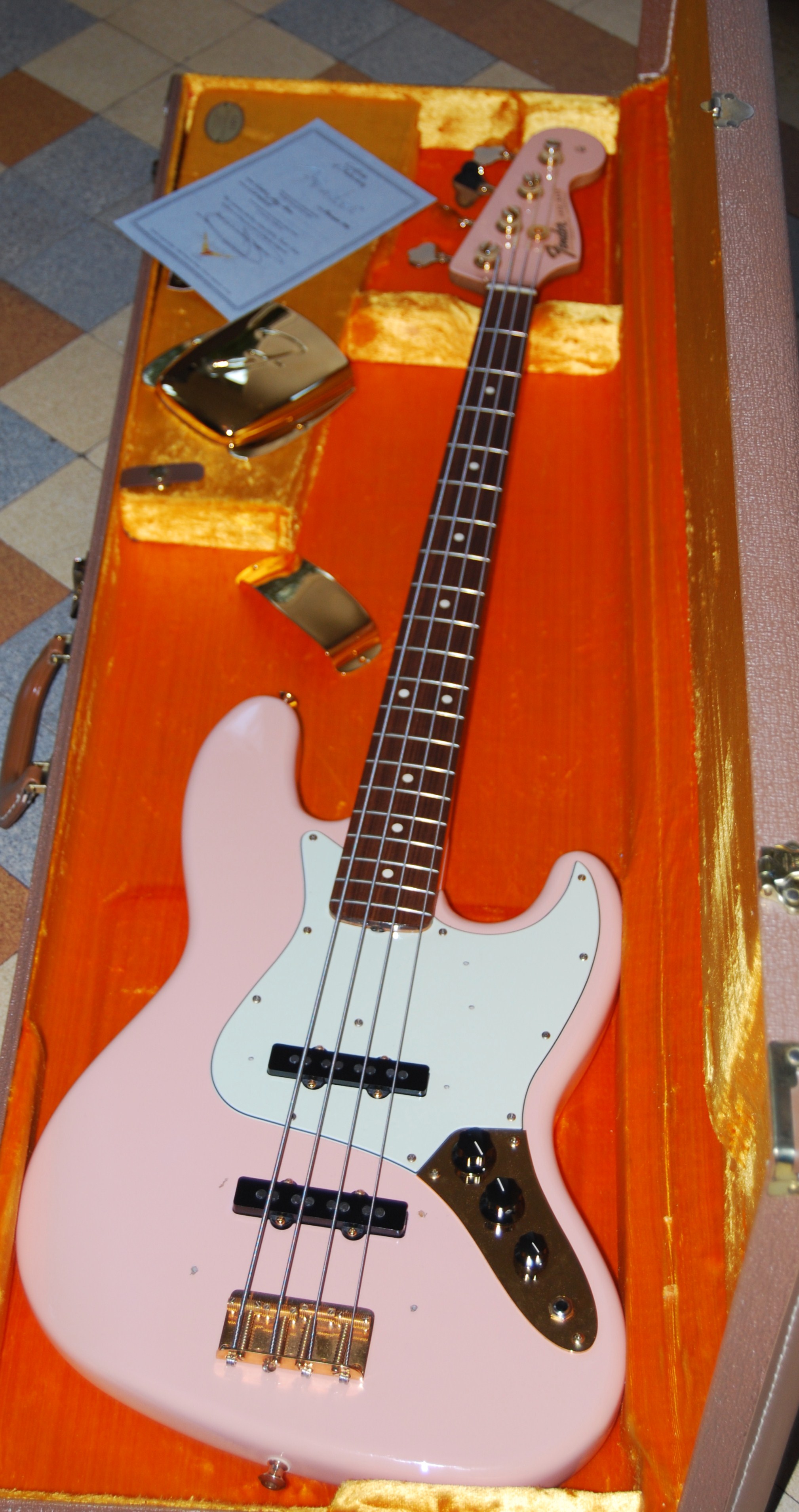 pink jazz bass